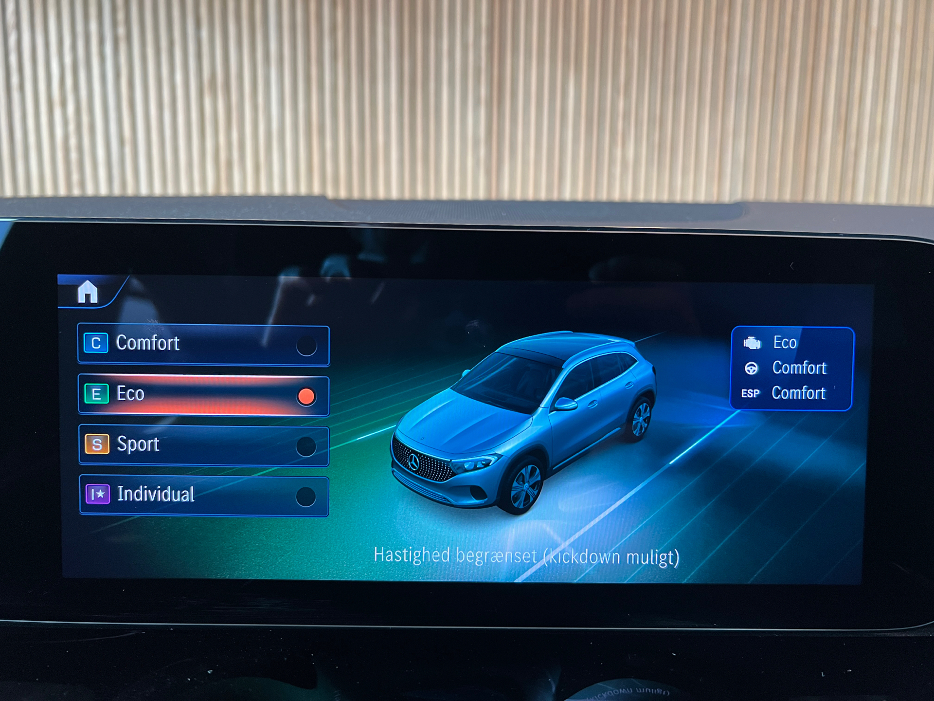 Billede af Mercedes-Benz EQA 250+ EL Progressive 190HK 5d Aut.