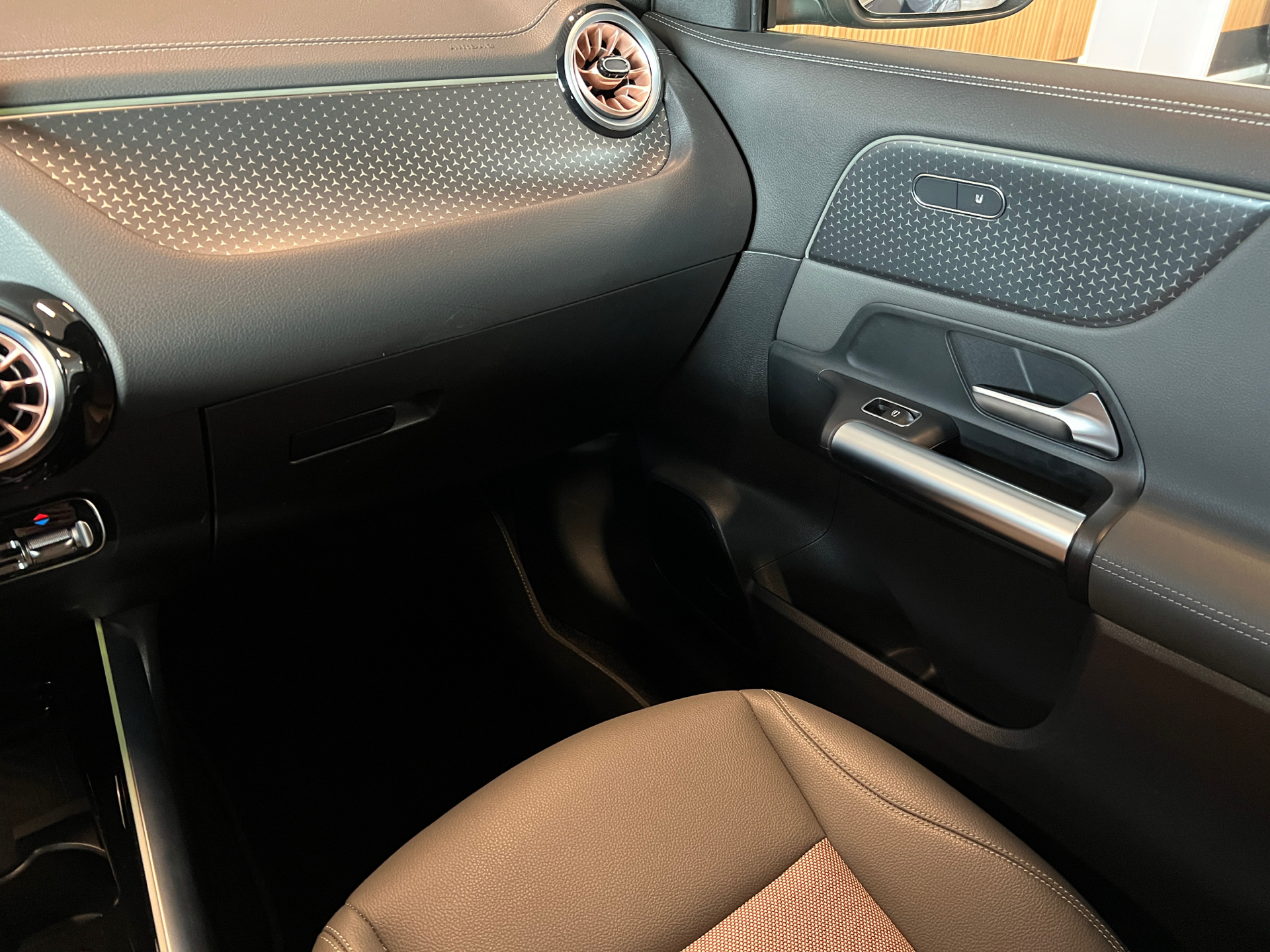 Billede af Mercedes-Benz EQA 250+ EL Progressive 190HK 5d Aut.