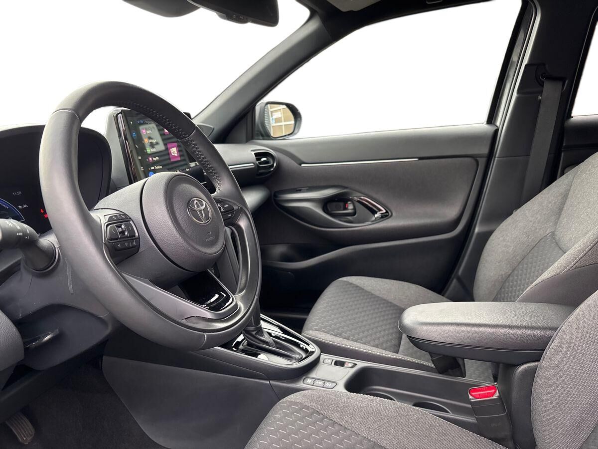 Billede af Toyota Yaris Cross 1,5 Hybrid Style Comfort 116HK 5d Trinl. Gear