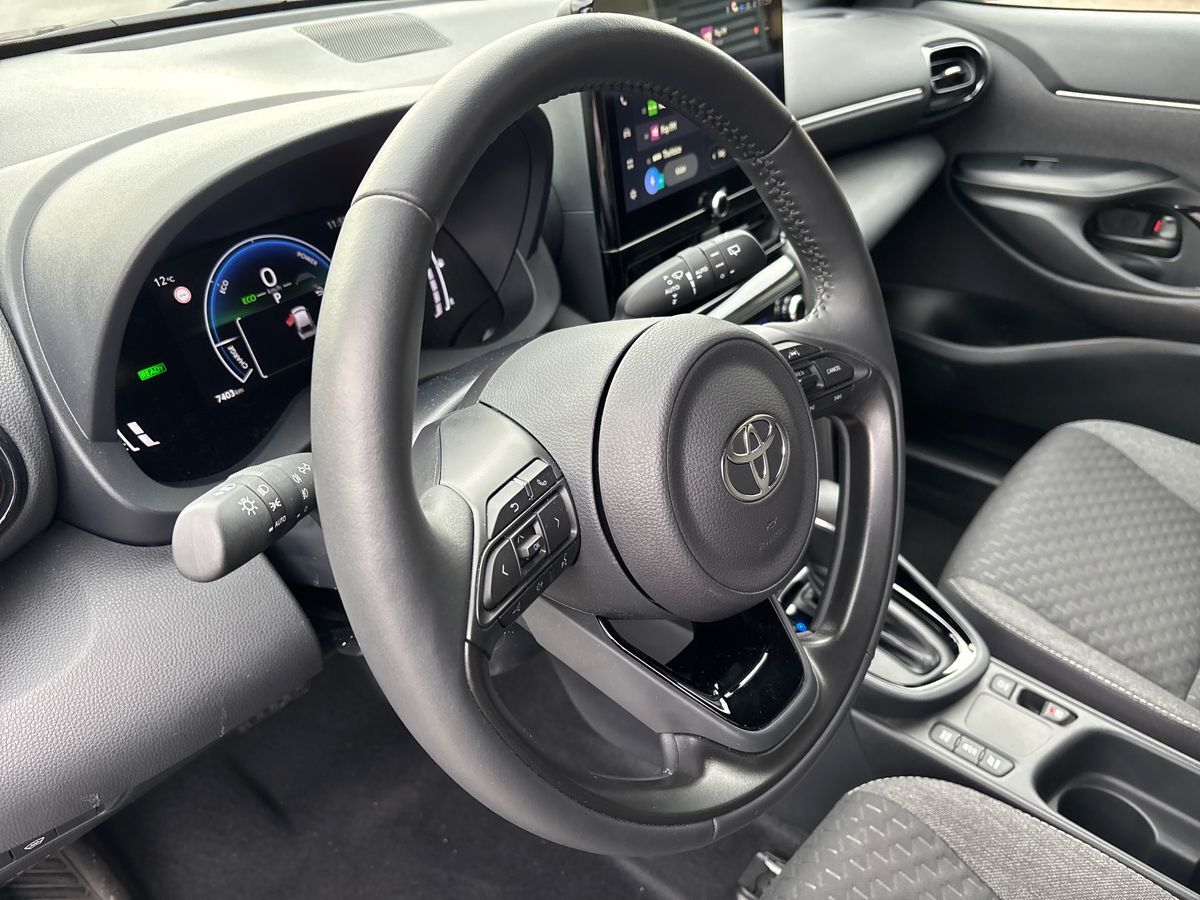 Billede af Toyota Yaris Cross 1,5 Hybrid Style Comfort 116HK 5d Trinl. Gear