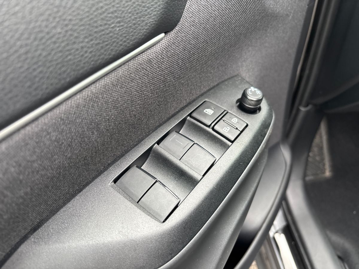 Billede af Toyota Yaris Cross 1,5 Hybrid Style Comfort 116HK 5d Trinl. Gear