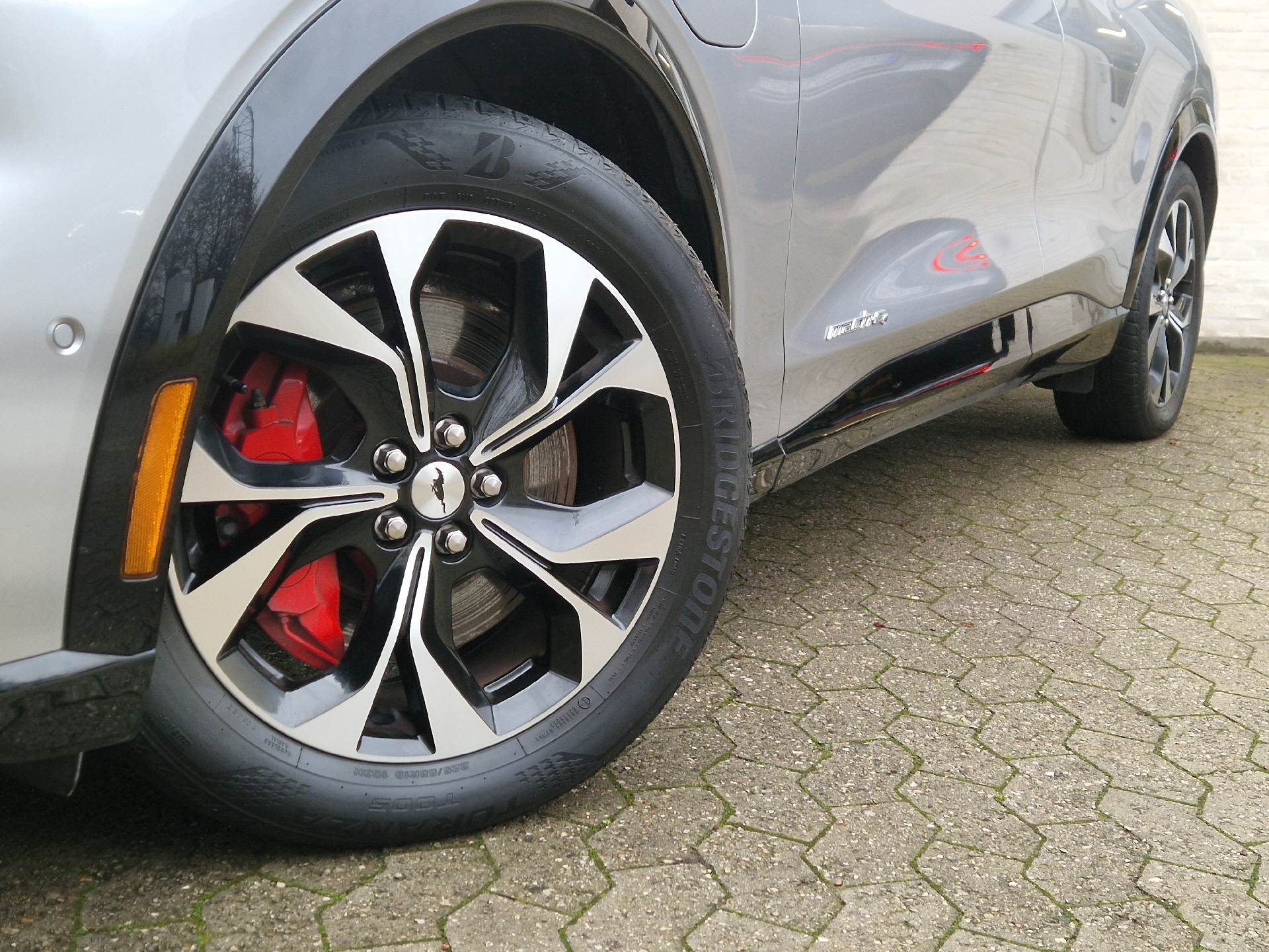 Billede af Ford Mustang Mach-E EL SR AWD 315HK 5d Aut.