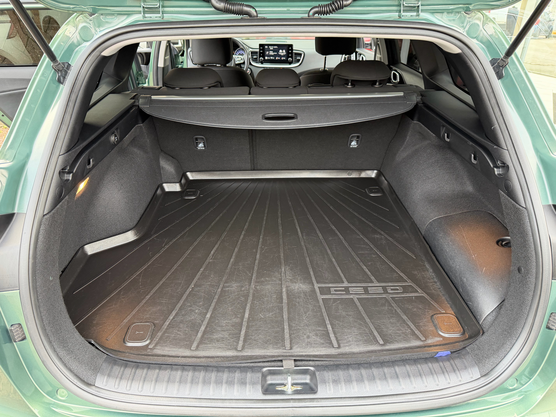 Billede af Kia Ceed SW 1,6 GDI PHEV  Plugin-hybrid Prestige DCT 141HK Stc 6g Aut.