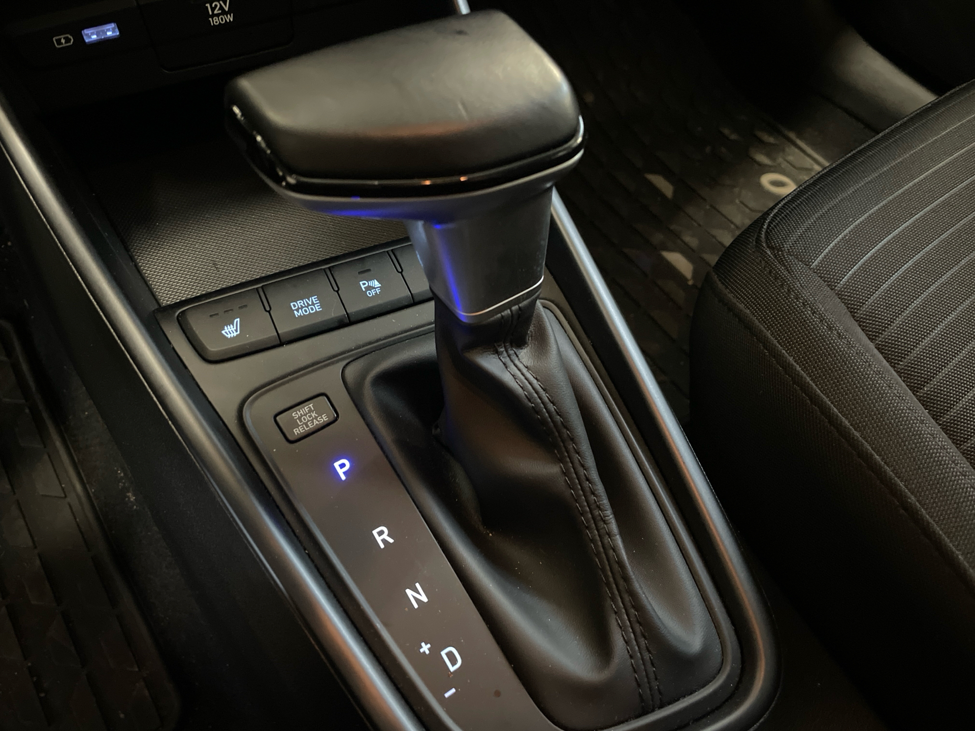 Billede af Hyundai i20 1,0 T-GDI Essential DCT 100HK 5d 7g Aut.