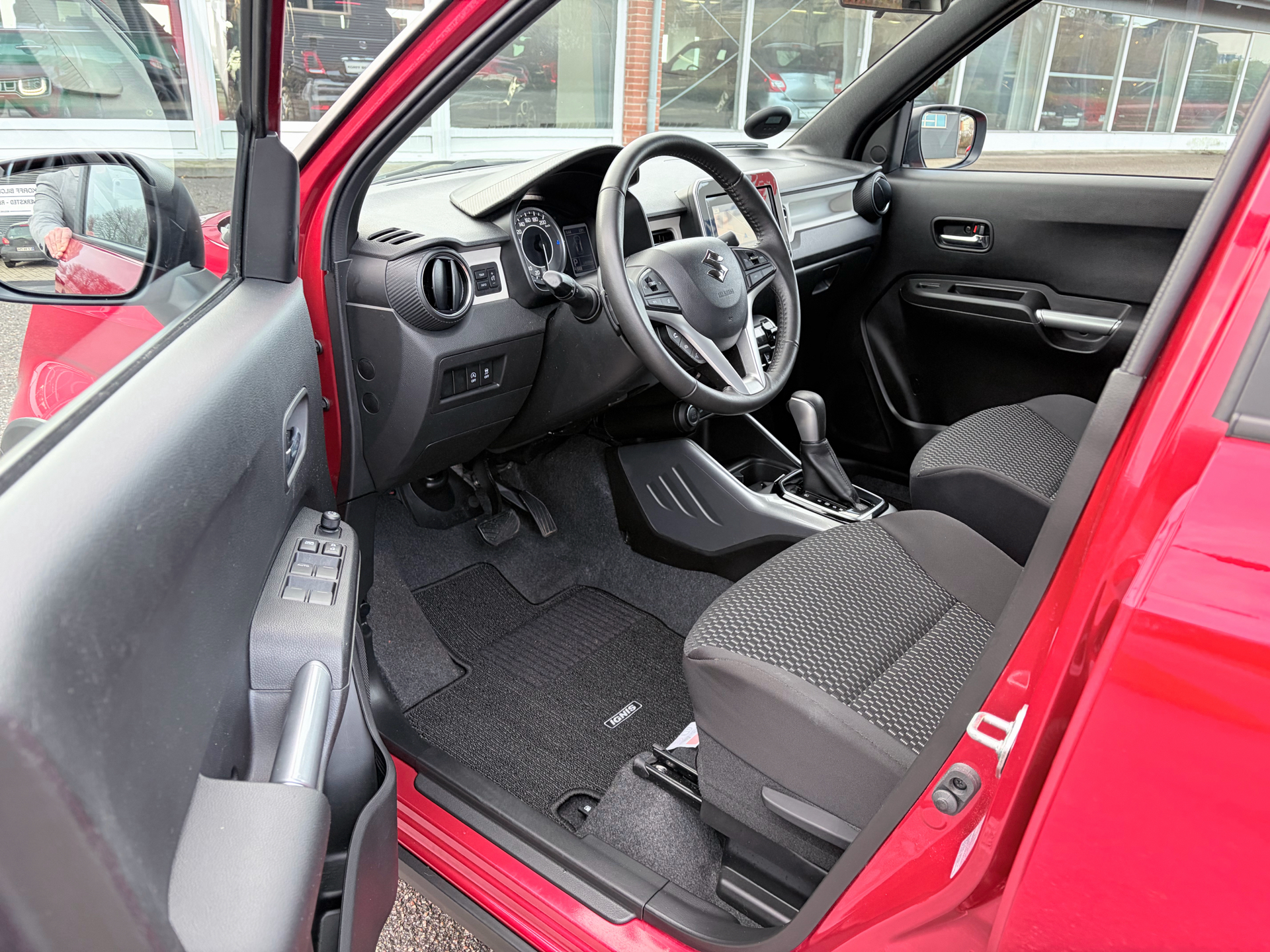 Billede af Suzuki Ignis 1,2 Dualjet  Mild hybrid Adventure Hybrid CVT 83HK 5d Aut.