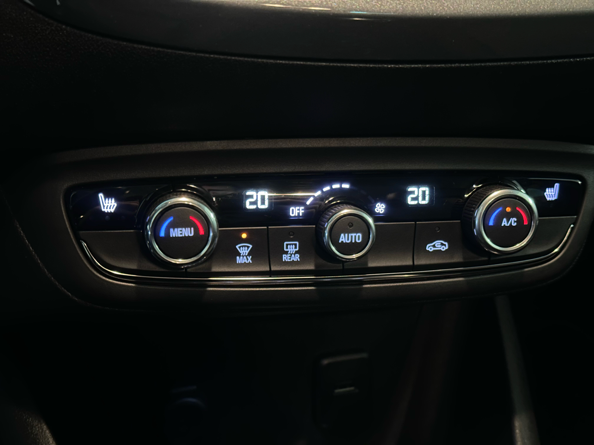 Billede af Opel Crossland 1,2 T Sport 110HK 5d 6g