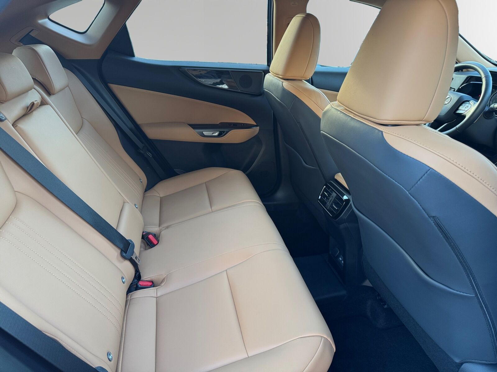 Billede af Lexus NX 450h+ 2,5 Plugin-hybrid Business Plus 4WD 309HK 5d Trinl. Gear