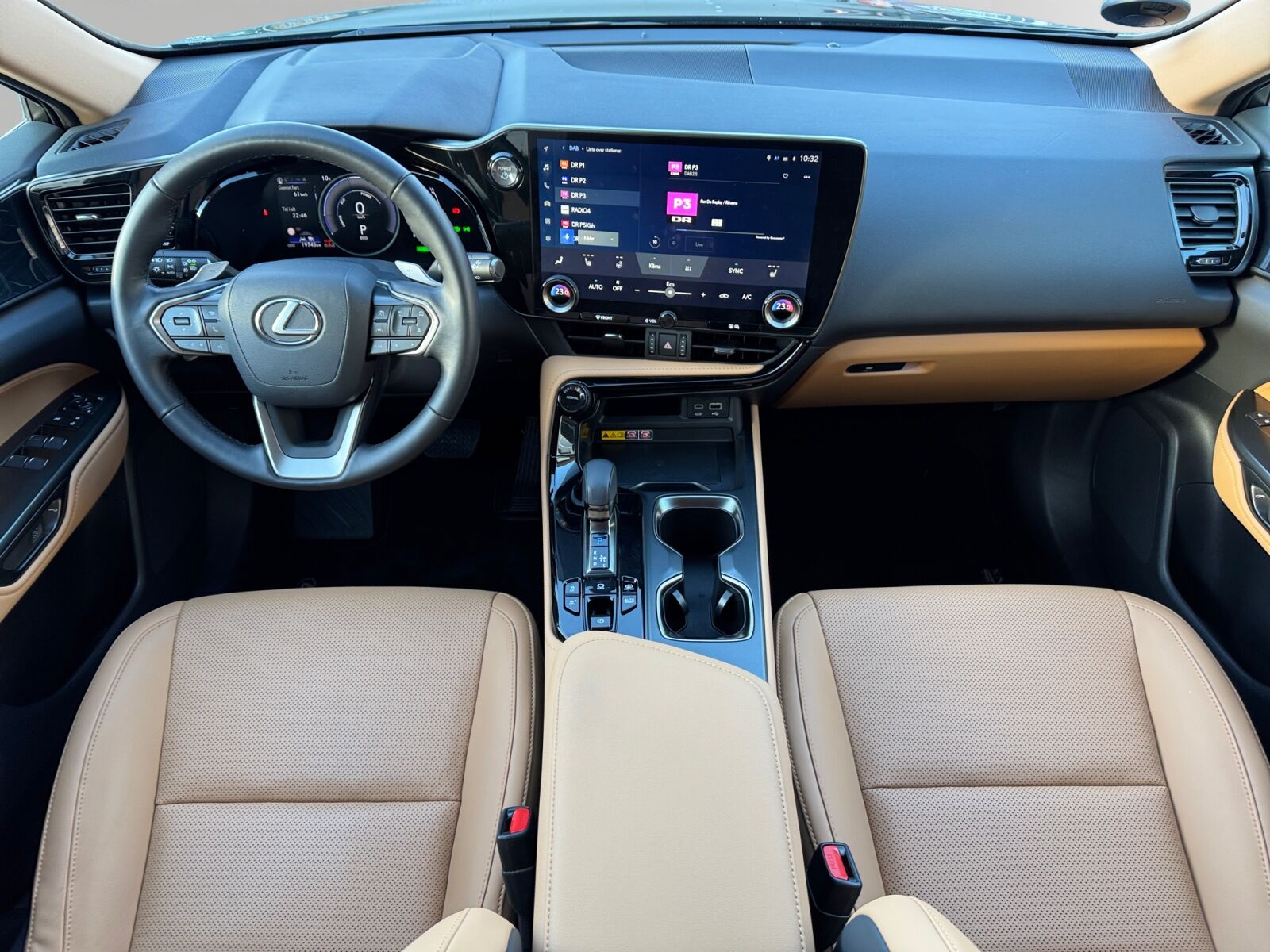 Billede af Lexus NX 450h+ 2,5 Plugin-hybrid Business Plus 4WD 309HK 5d Trinl. Gear