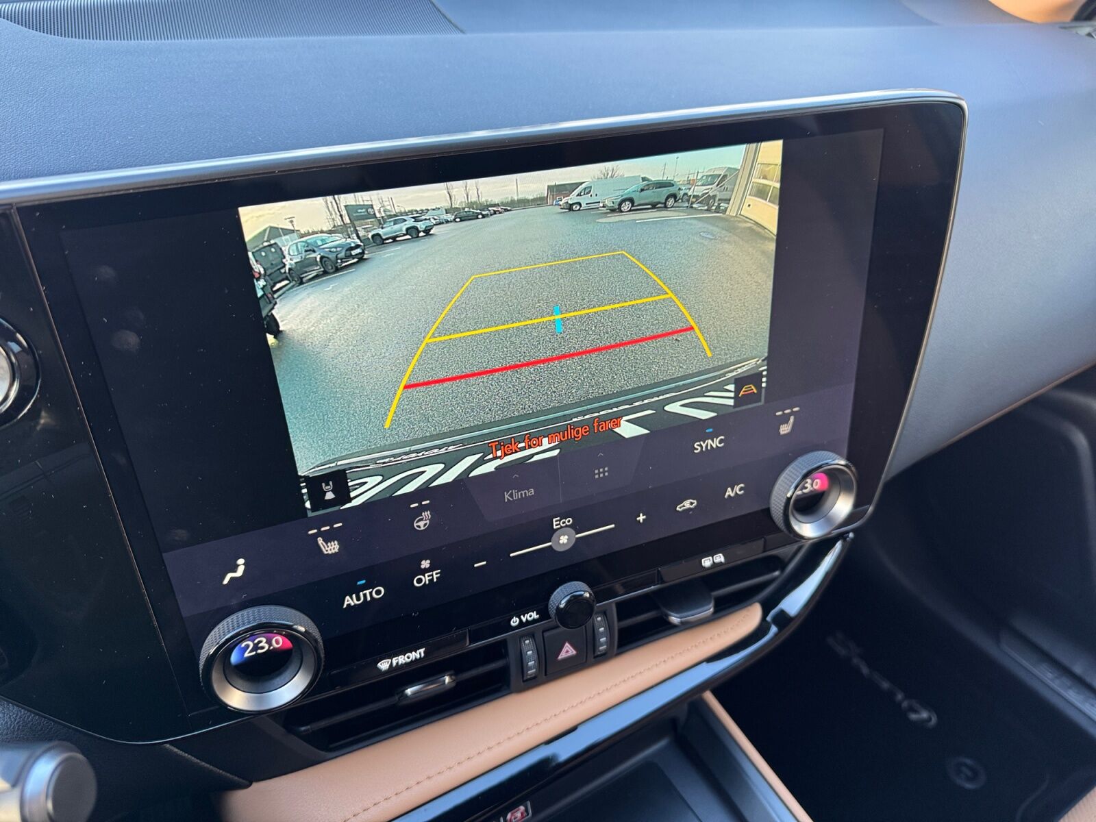 Billede af Lexus NX 450h+ 2,5 Plugin-hybrid Business Plus 4WD 309HK 5d Trinl. Gear