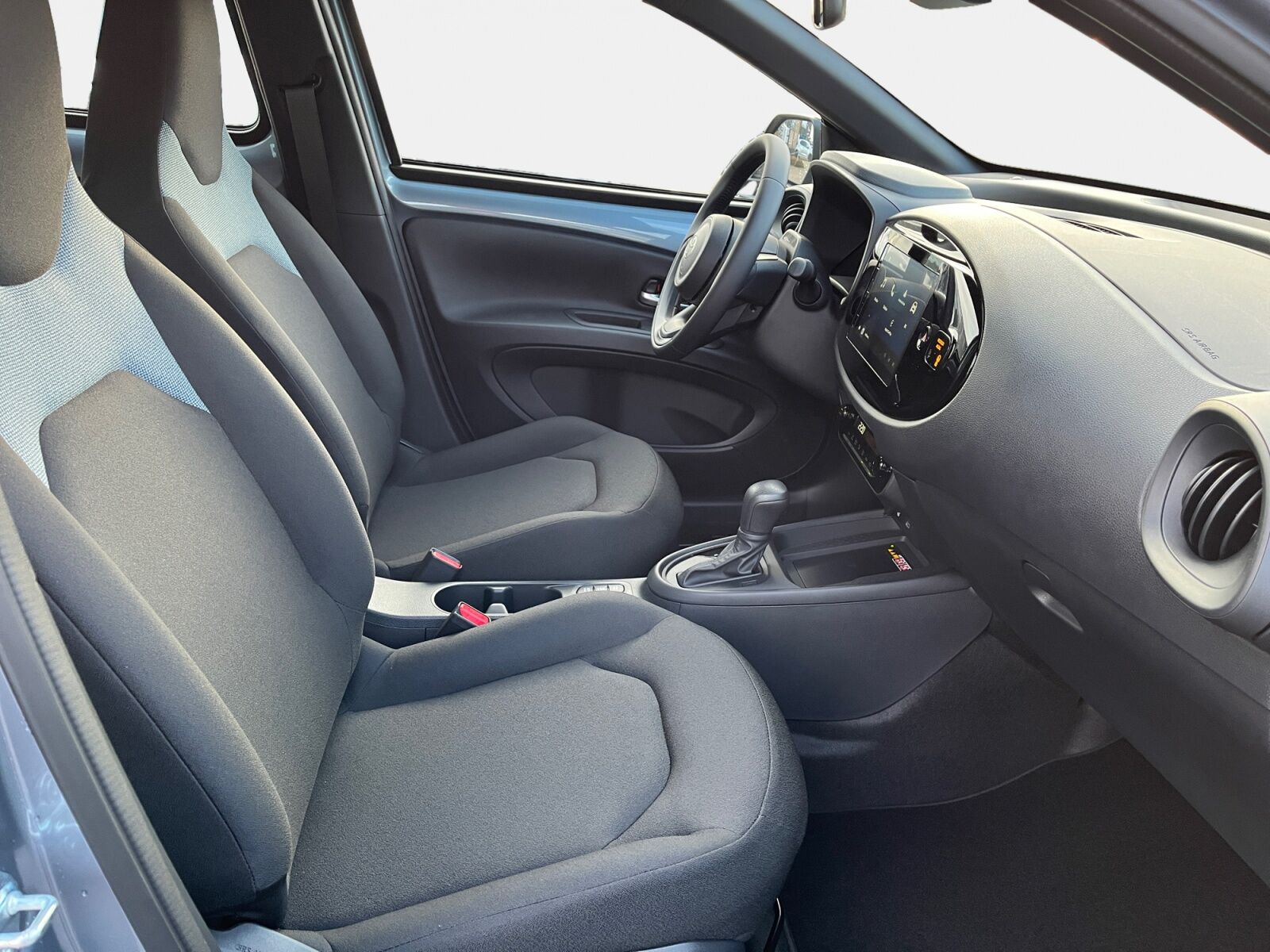 Billede af Toyota Aygo X 1,5 Hybrid Play Comfort CVT 116HK 5d Aut.