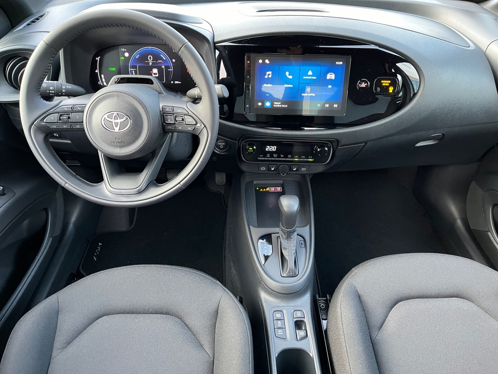 Billede af Toyota Aygo X 1,5 Hybrid Play Comfort CVT 116HK 5d Aut.