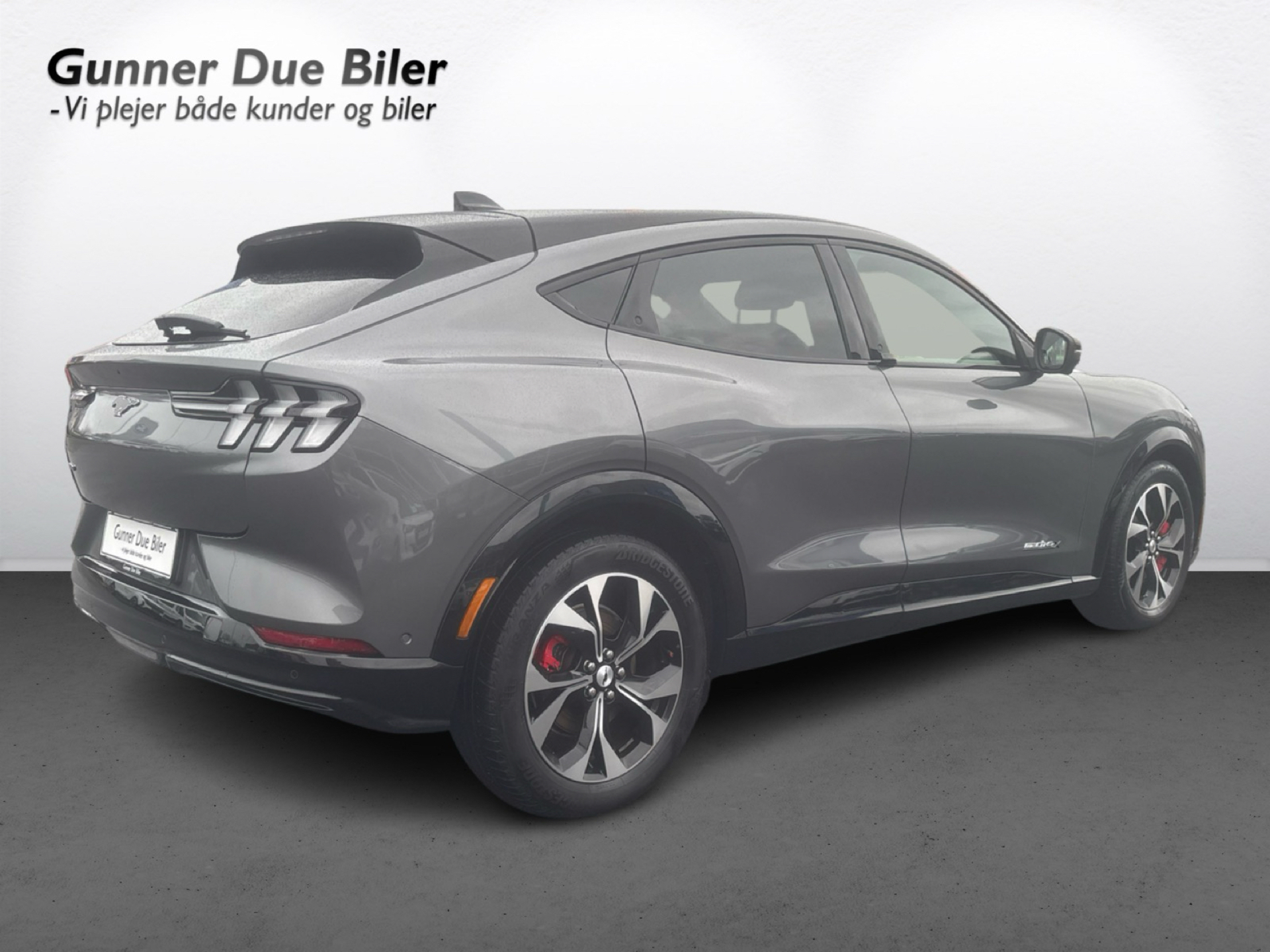 Billede af Ford Mustang Mach-E EL UR Premium AWD 351HK 5d Aut.