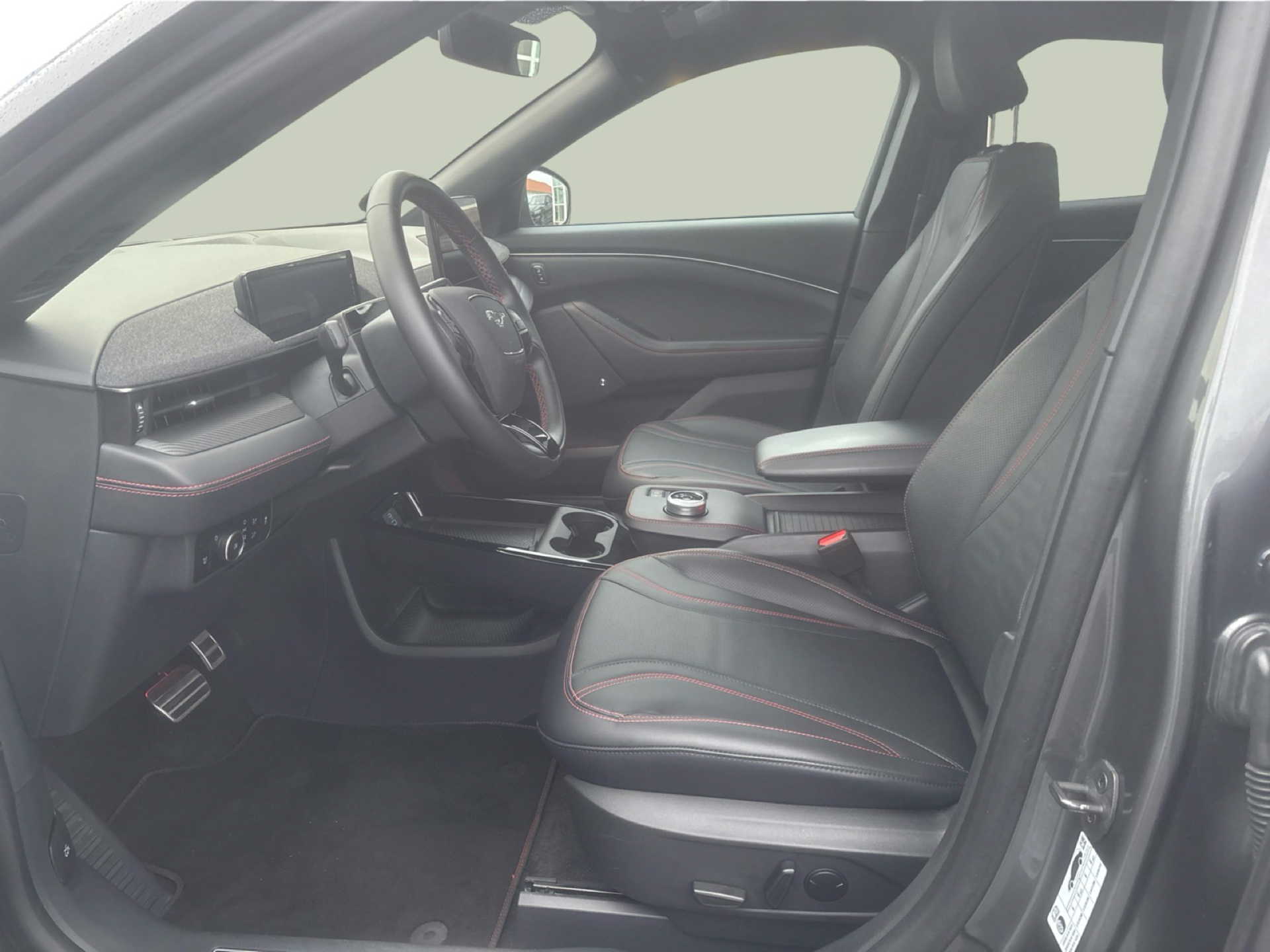 Billede af Ford Mustang Mach-E EL UR Premium AWD 351HK 5d Aut.