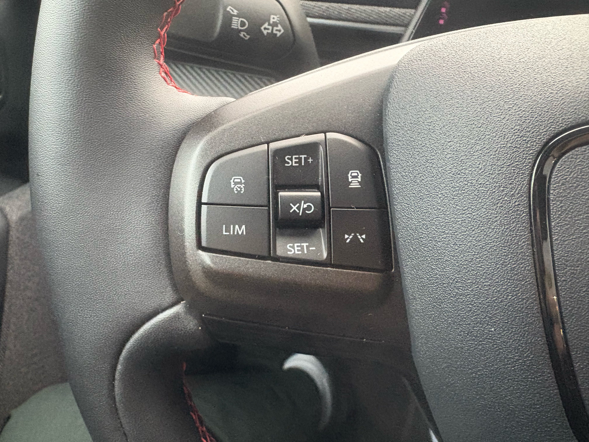 Billede af Ford Mustang Mach-E EL UR Premium AWD 351HK 5d Aut.