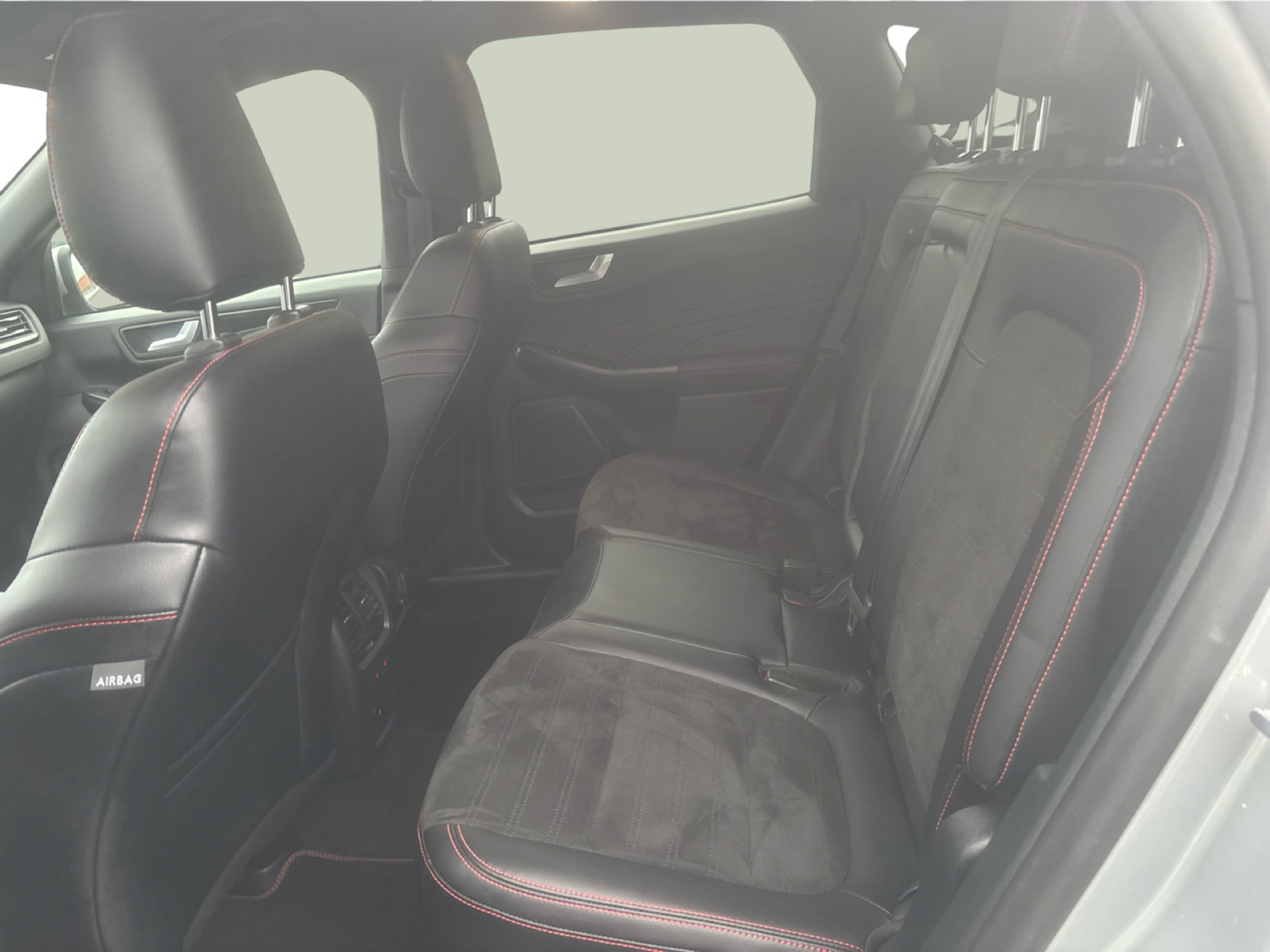 Billede af Ford Kuga 2,5 Plugin-hybrid ST-Line X CVT 225HK 5d Trinl. Gear