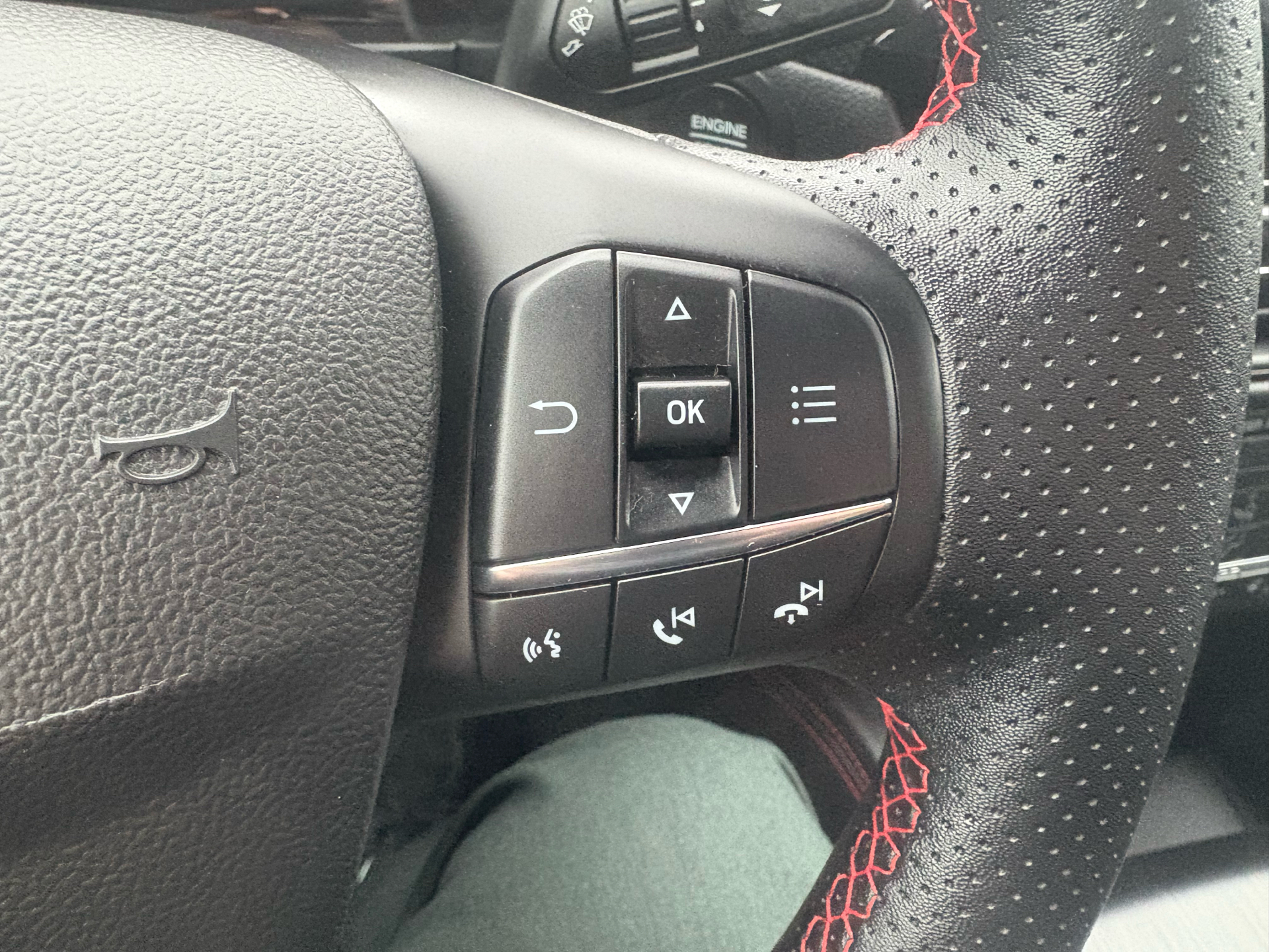 Billede af Ford Kuga 2,5 Plugin-hybrid ST-Line X CVT 225HK 5d Trinl. Gear