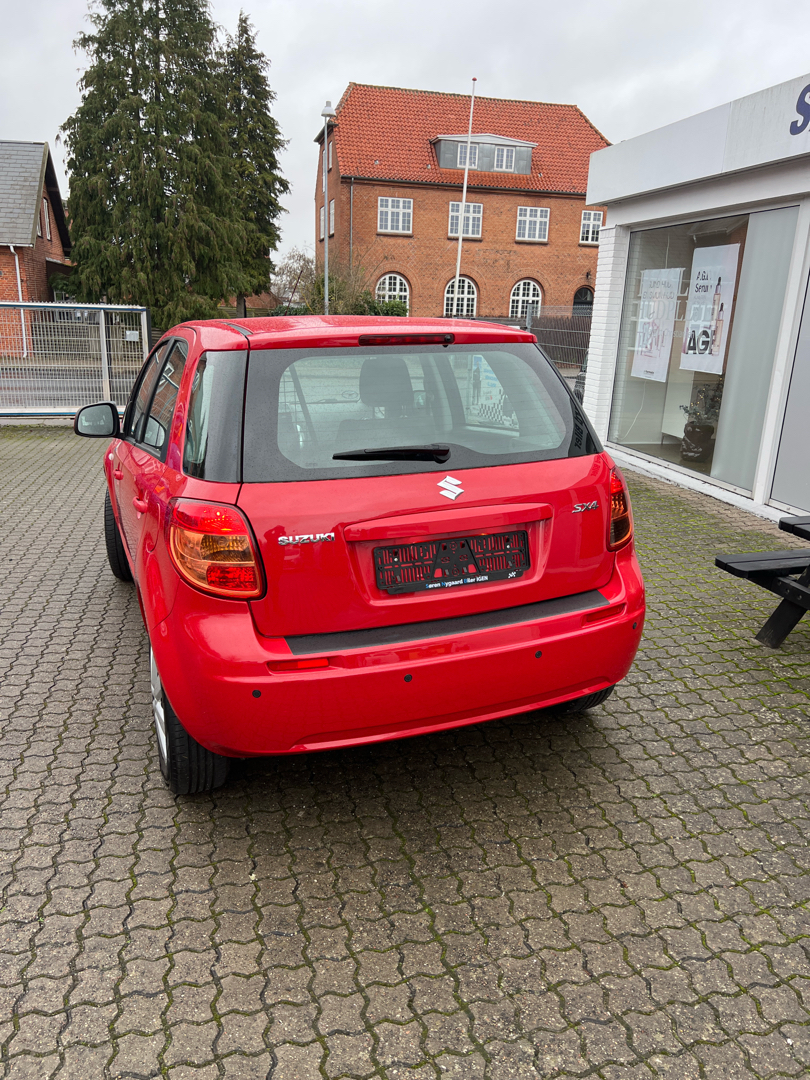 Billede af Suzuki SX4 1,6 16V GL A/C 120HK 5d