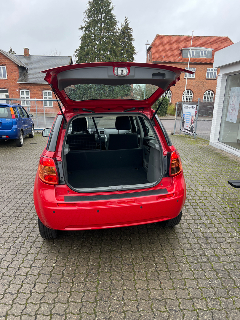 Billede af Suzuki SX4 1,6 16V GL A/C 120HK 5d