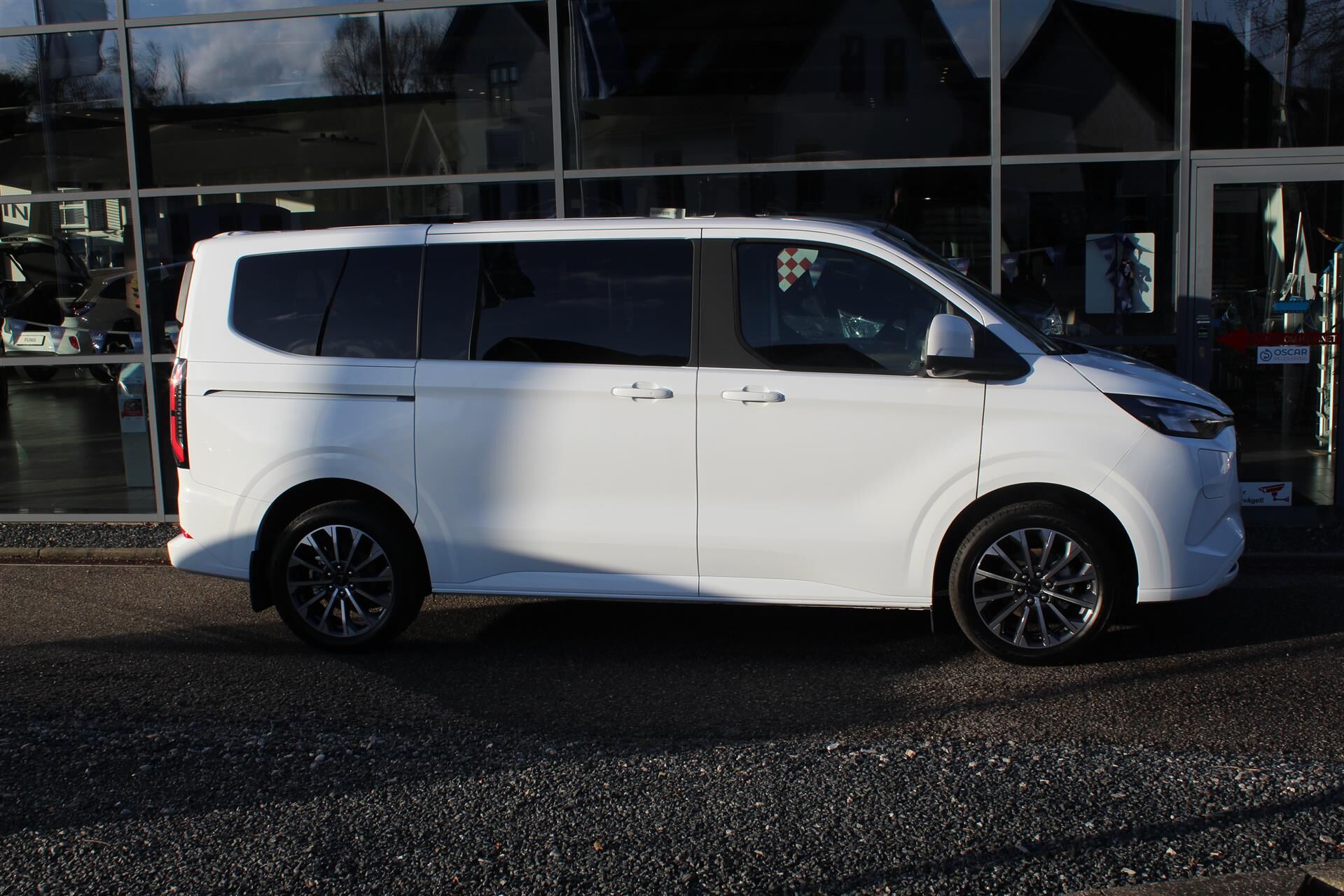 Billede af Ford E-Tourneo Custom 340 L1H1 EL Titanium X 218HK Aut.