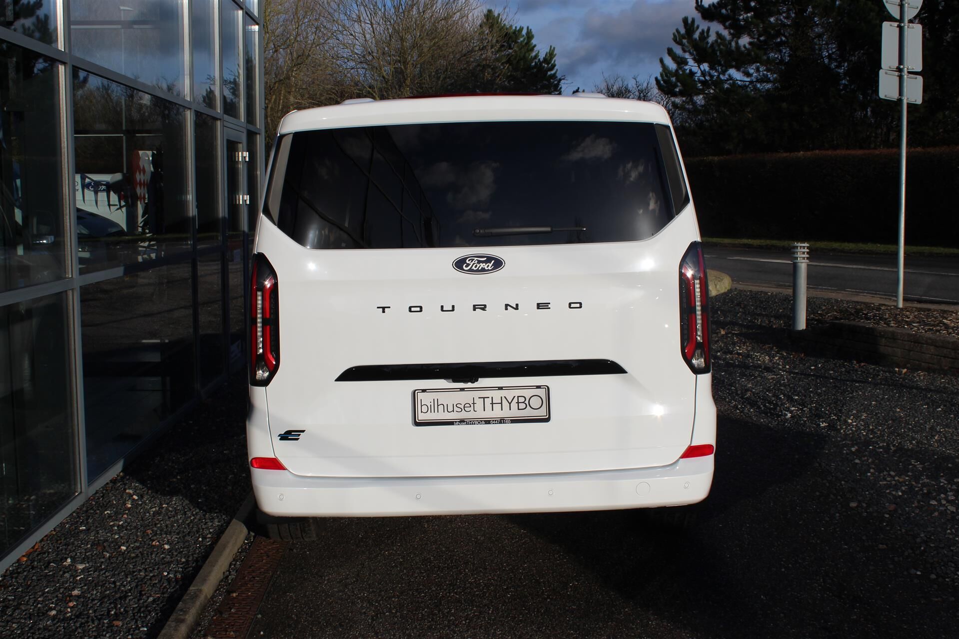 Billede af Ford E-Tourneo Custom 340 L1H1 EL Titanium X 218HK Aut.