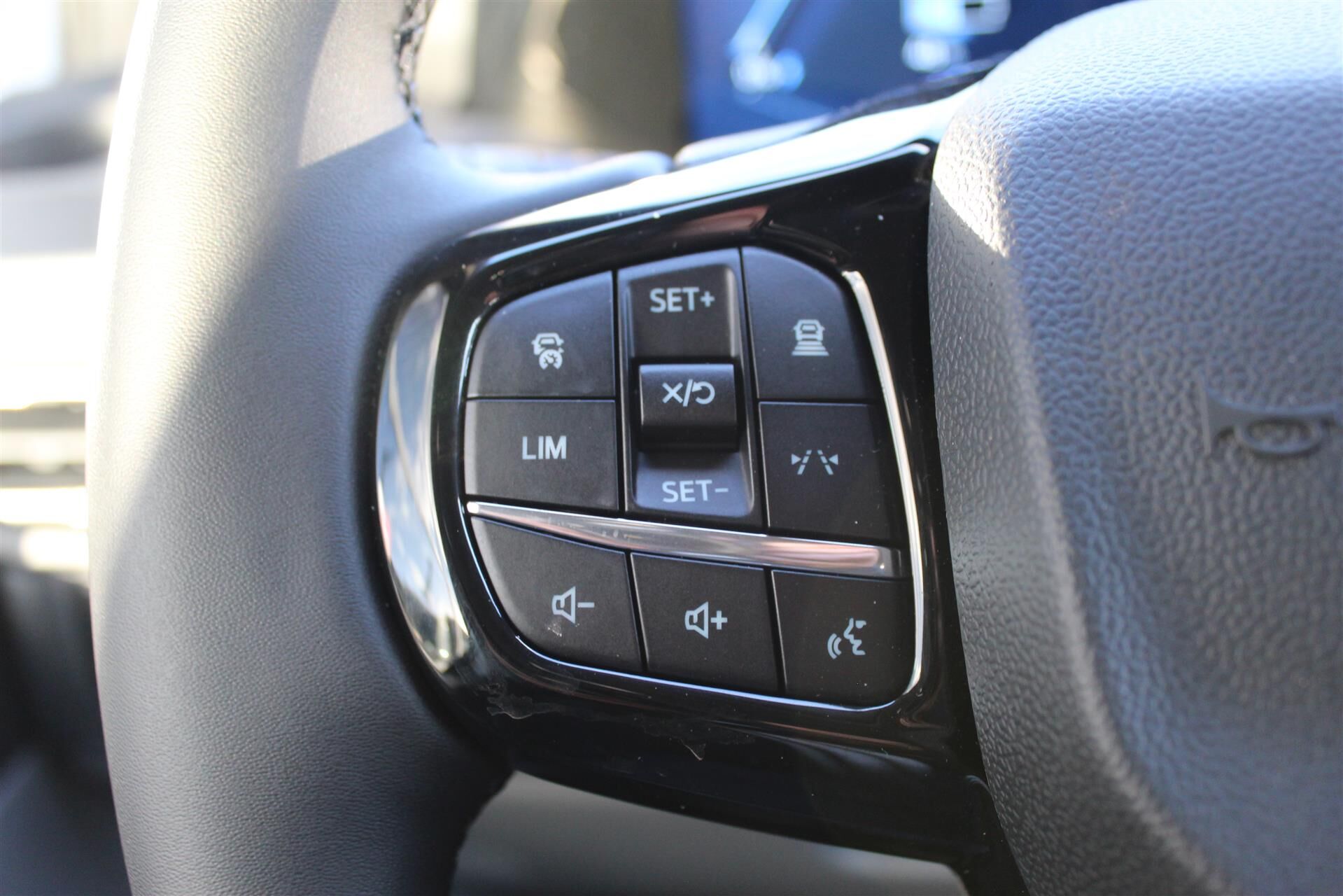 Billede af Ford E-Tourneo Custom 340 L1H1 EL Titanium X 218HK Aut.