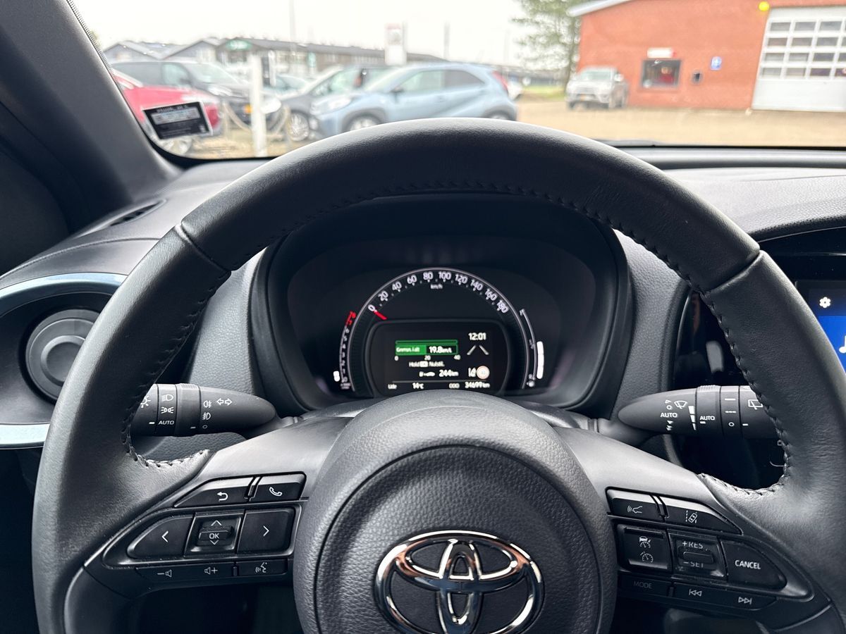 Billede af Toyota Aygo X 1,0 VVT-I Air Pulse 72HK 5d