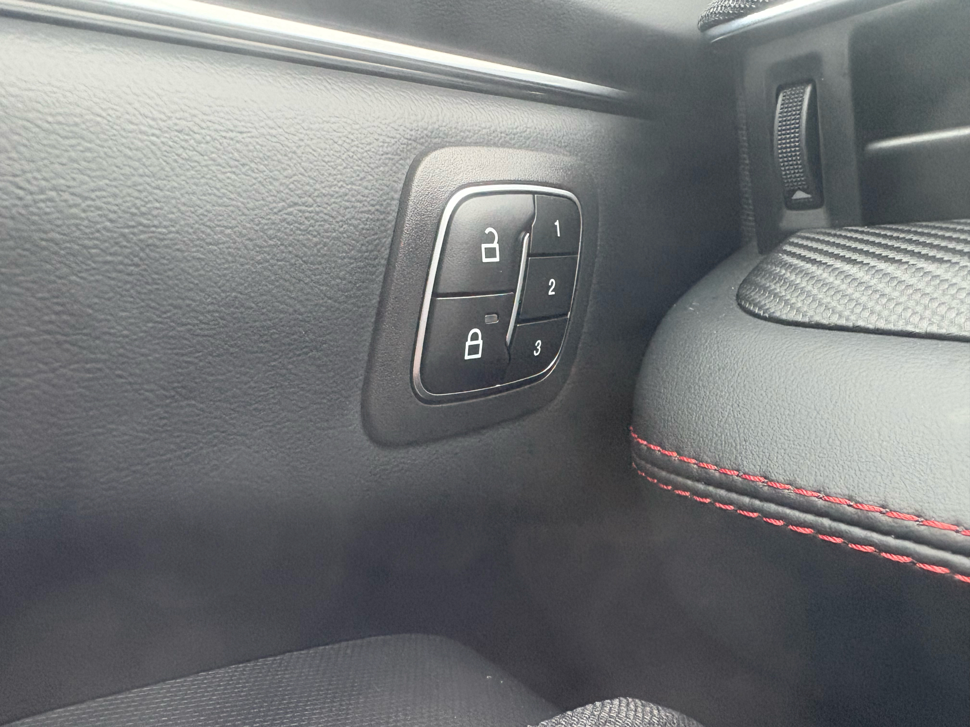 Billede af Ford Mustang Mach-E EL UR Premium 294HK 5d Aut.