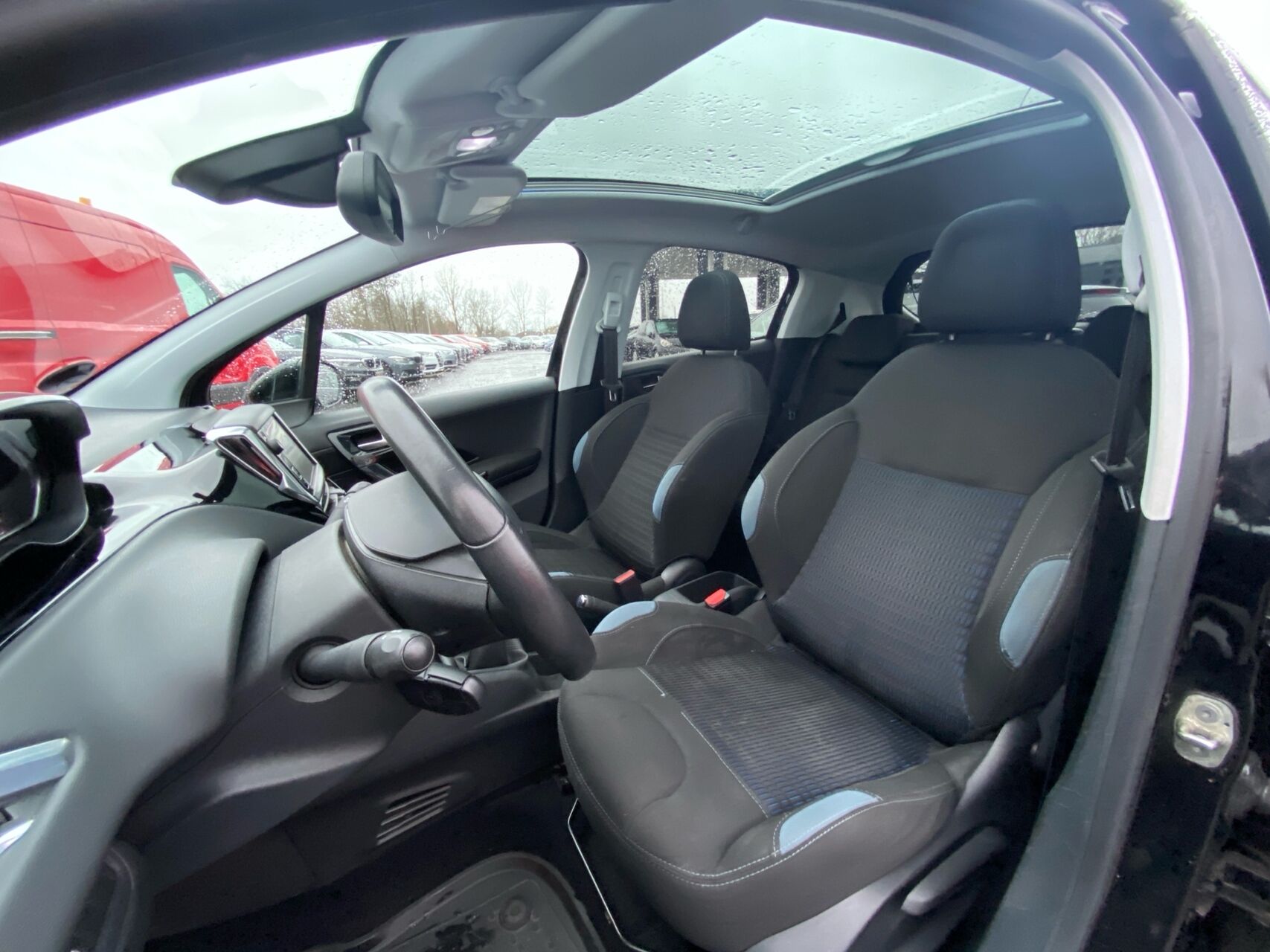 Billede af Peugeot 208 1,2 VTi Supreme 82HK 5d