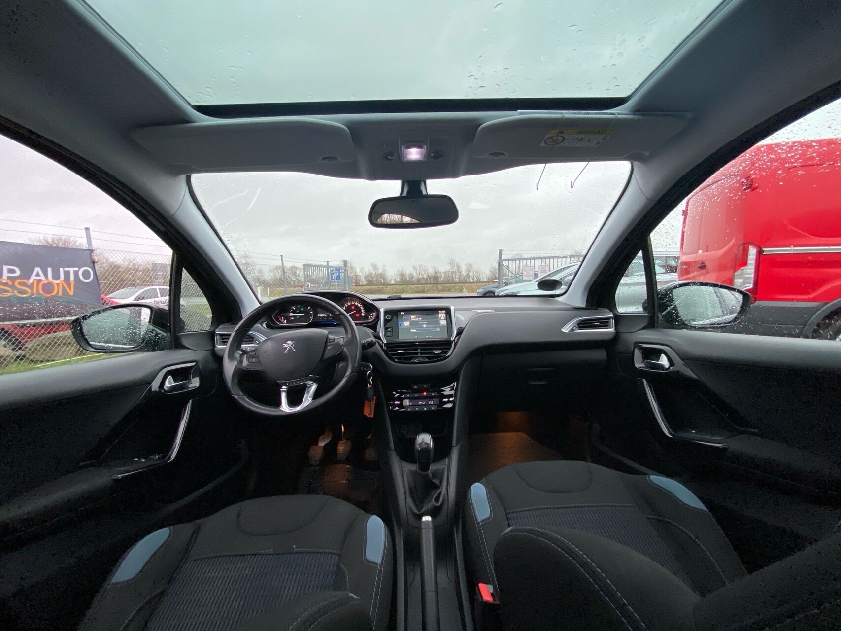 Billede af Peugeot 208 1,2 VTi Supreme 82HK 5d