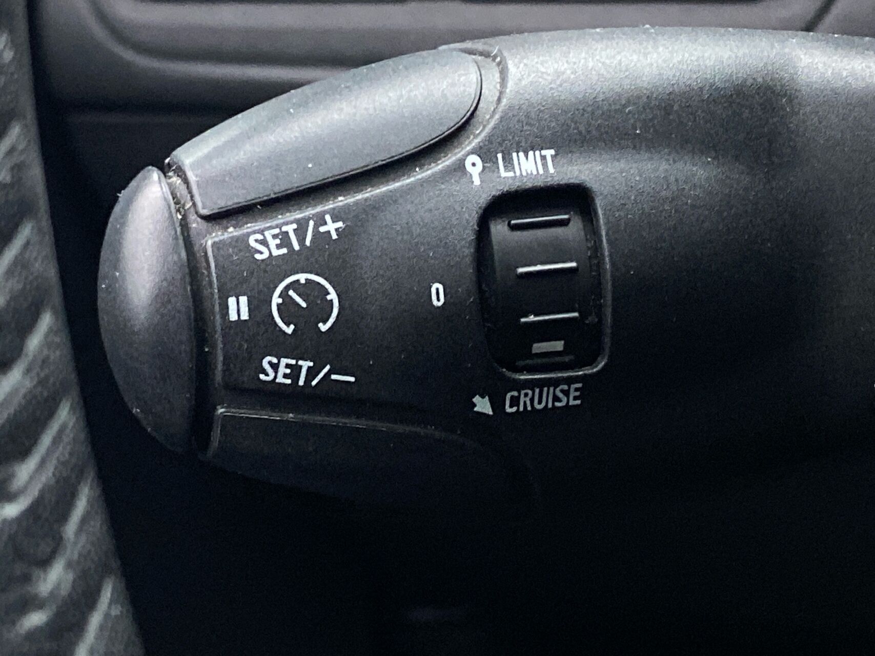 Billede af Peugeot 208 1,2 VTi Supreme 82HK 5d