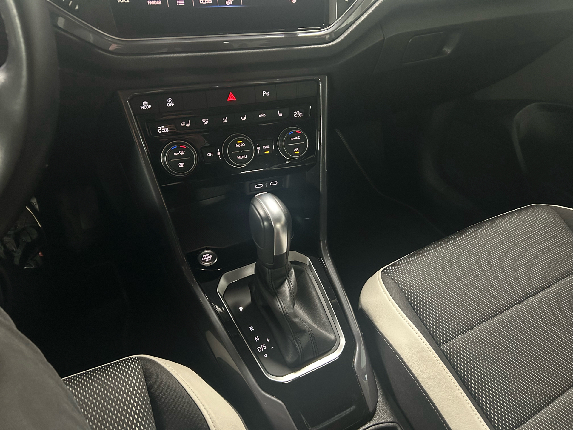 Billede af VW T-Roc 1,5 TSI ACT Sport DSG 150HK 5d 7g Aut.