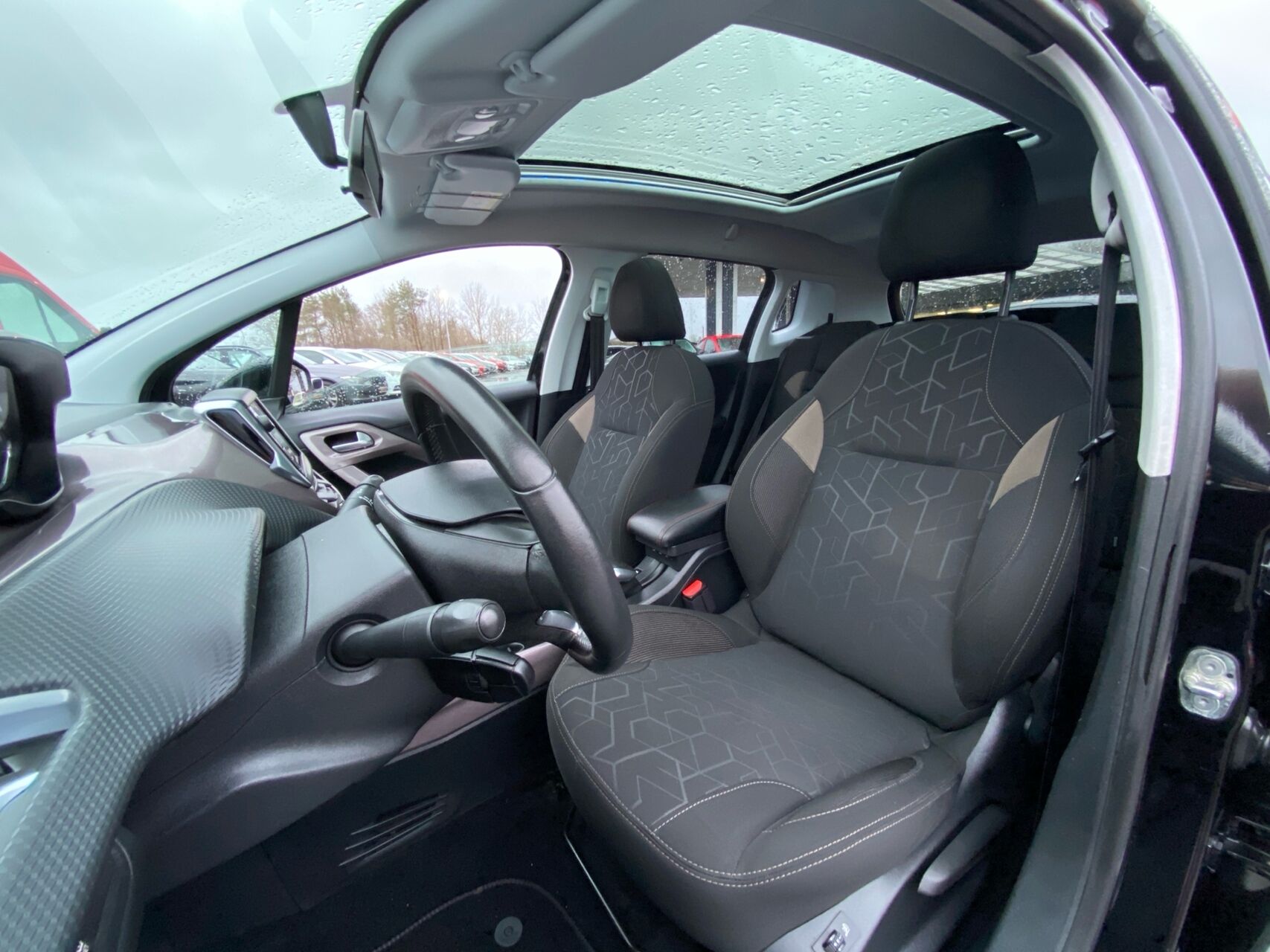 Billede af Peugeot 2008 1,2 VTi Active Sky 82HK