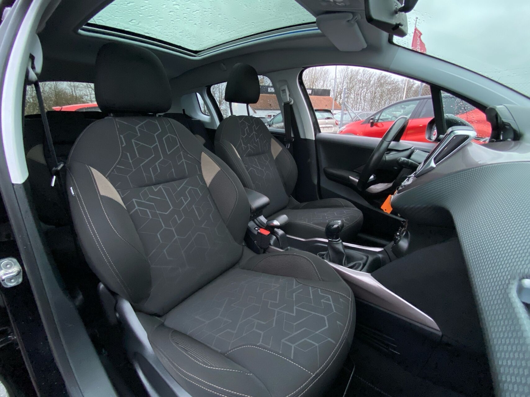 Billede af Peugeot 2008 1,2 VTi Active Sky 82HK