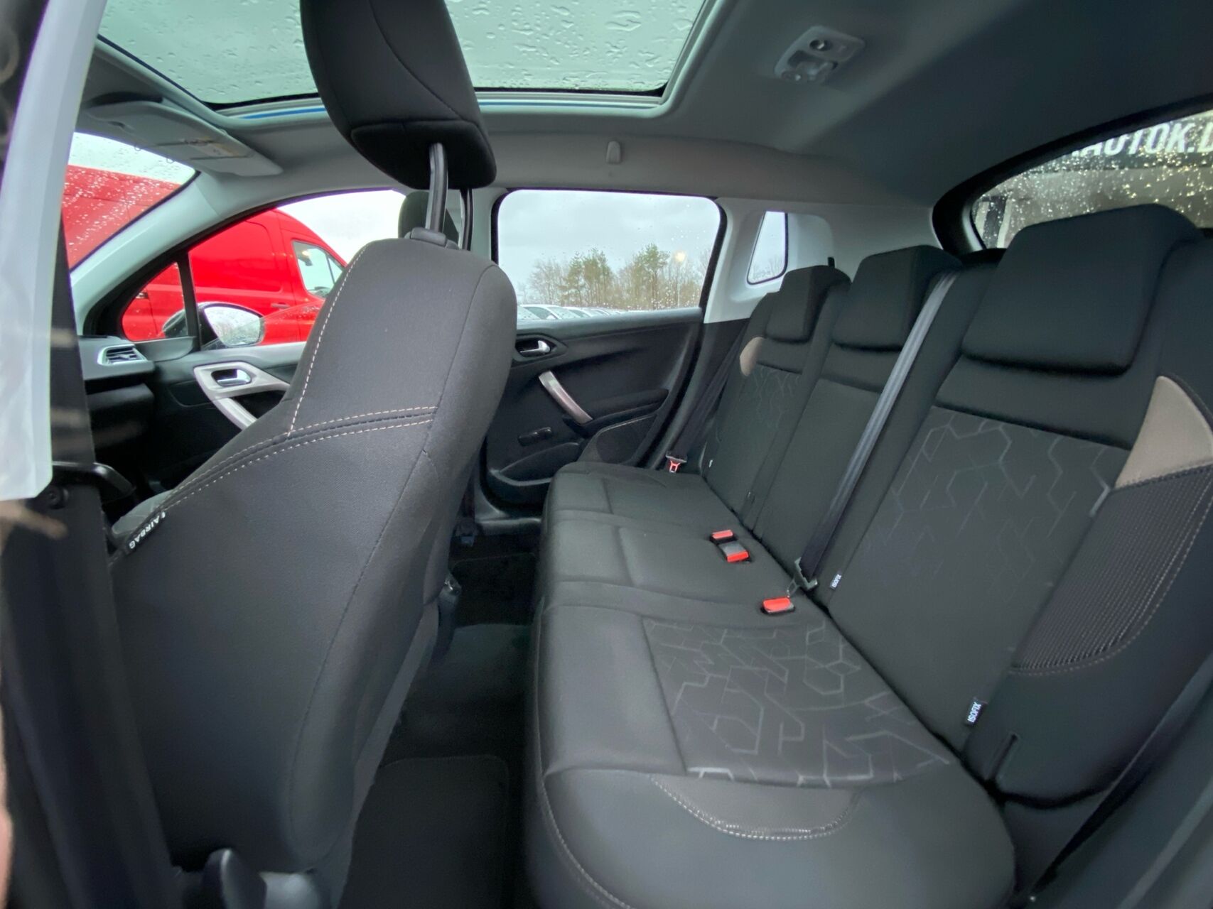 Billede af Peugeot 2008 1,2 VTi Active Sky 82HK