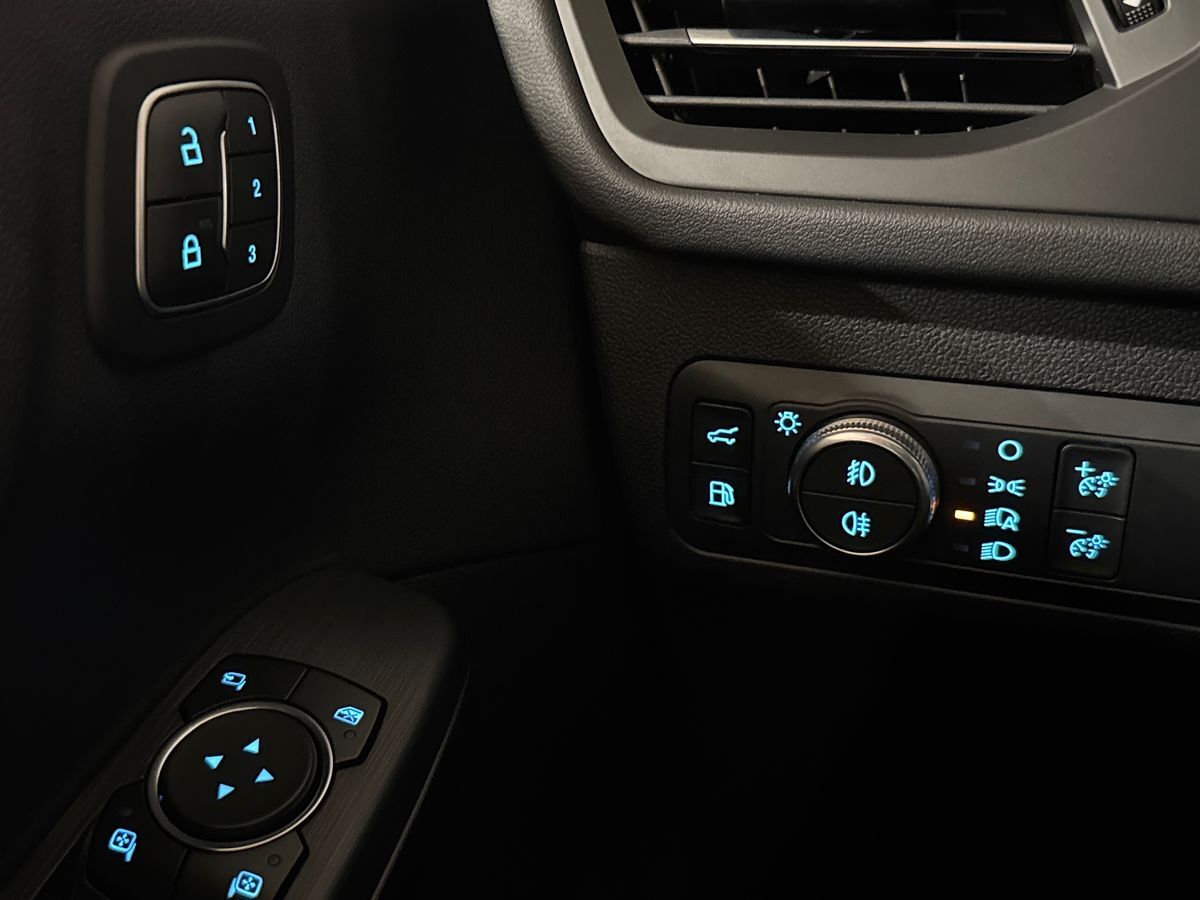 Billede af Ford Kuga 2,5 Plugin-hybrid Vignale CVT 225HK 5d Trinl. Gear