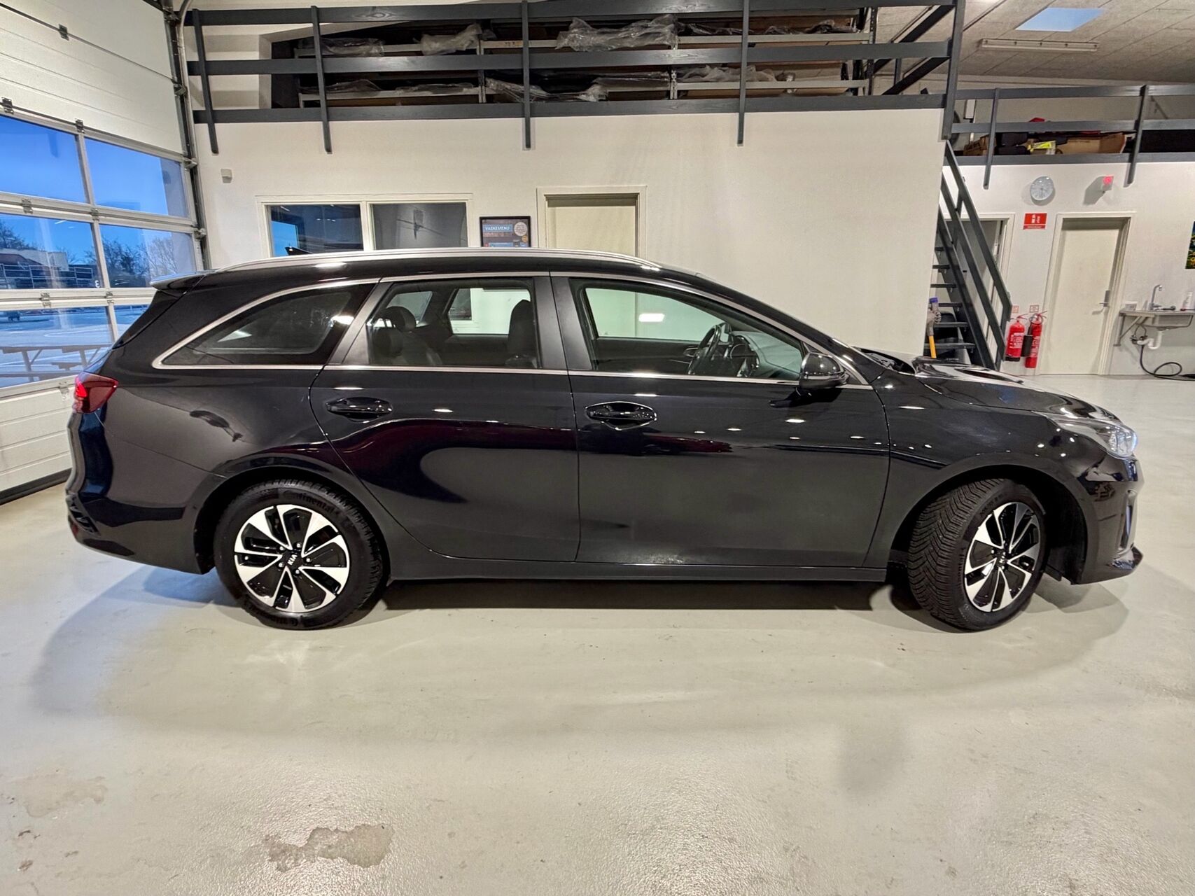 Billede af Kia Ceed SW 1,6 GDI PHEV  Plugin-hybrid Upgrade DCT 141HK Stc 6g Aut.
