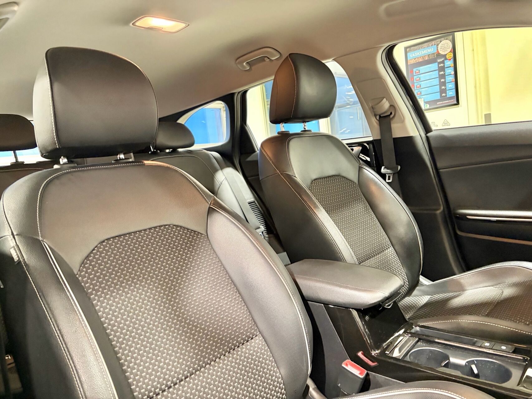 Billede af Kia Ceed SW 1,6 GDI PHEV  Plugin-hybrid Upgrade DCT 141HK Stc 6g Aut.