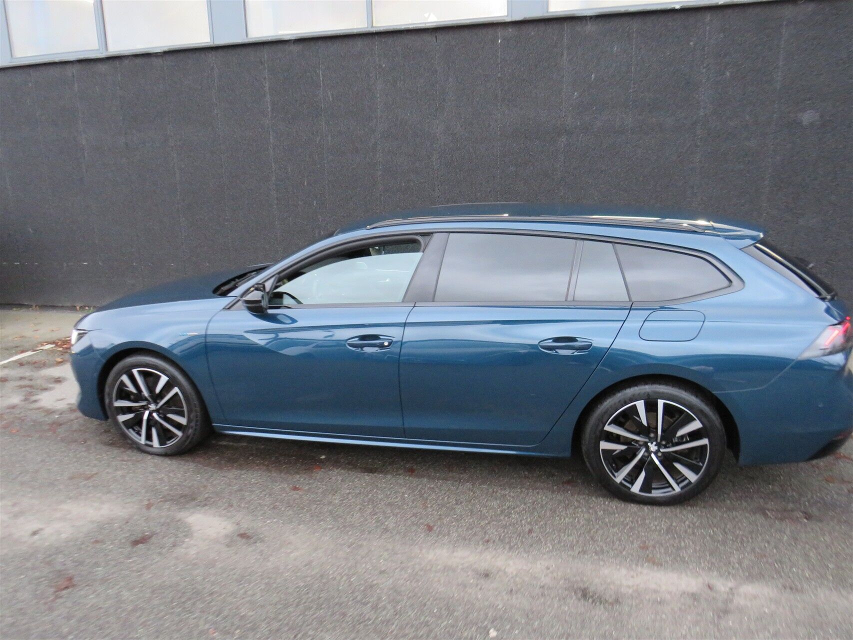 Billede af Peugeot 508 SW 1,6 PureTech  Plugin-hybrid GT Pack EAT8 start/stop 225HK Stc 8g Aut.