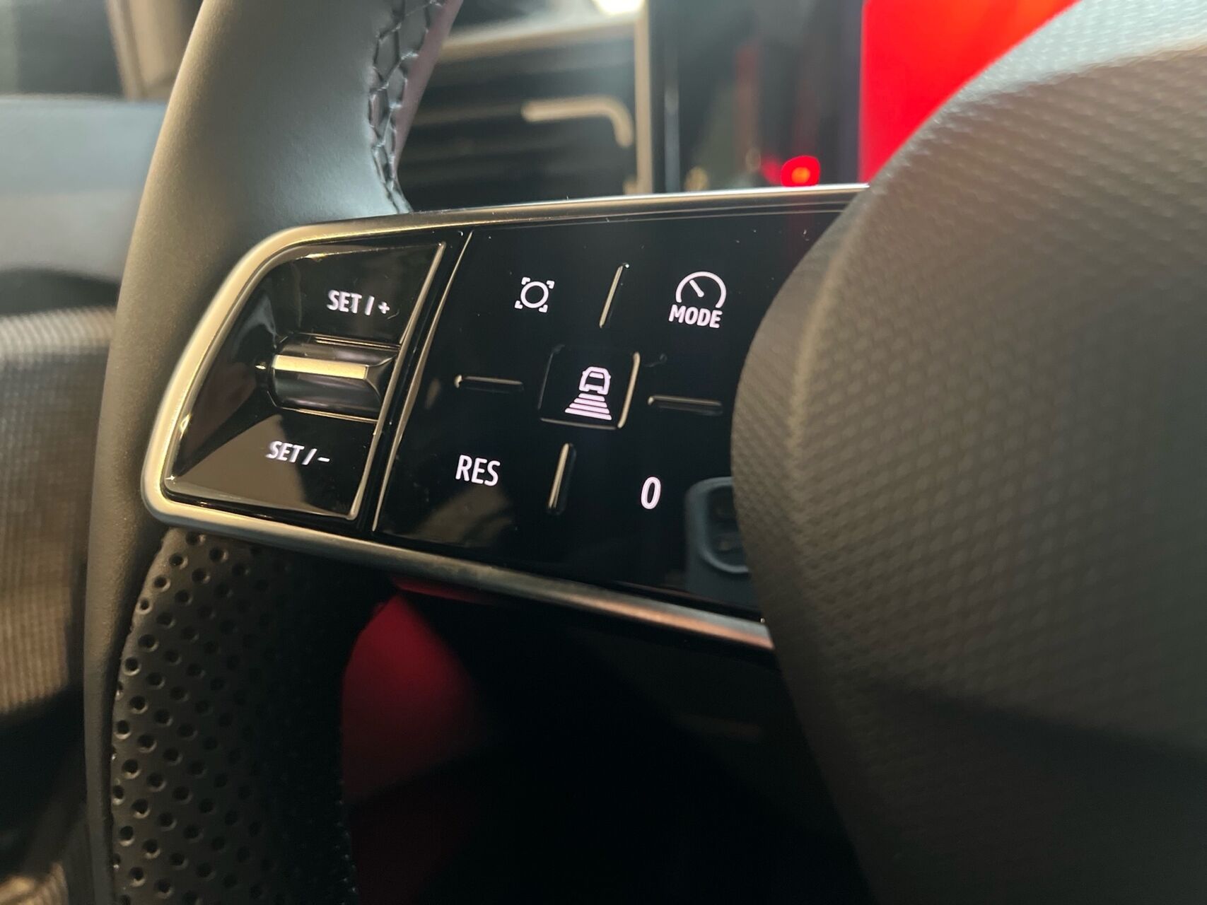 Billede af Renault R4 EL Iconic 150HK 5d Aut.