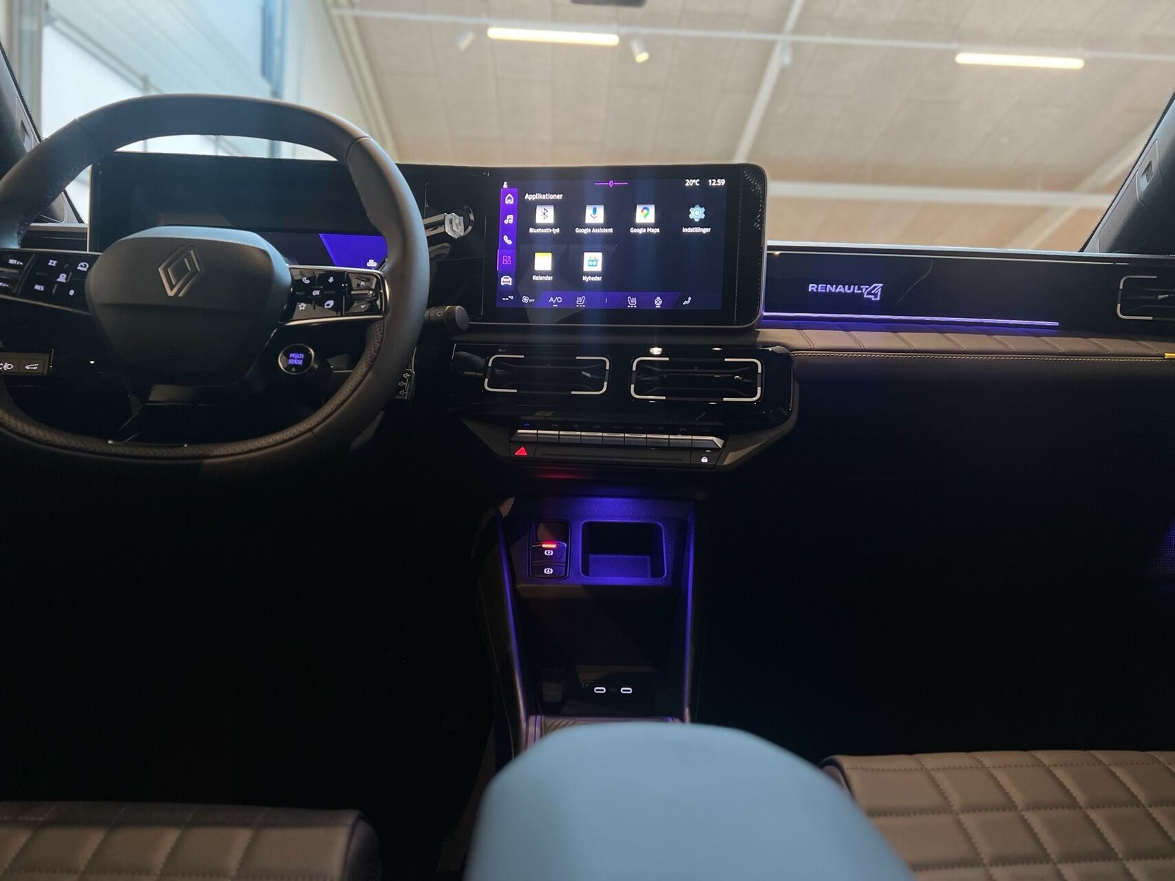 Billede af Renault R4 EL Iconic 150HK 5d Aut.