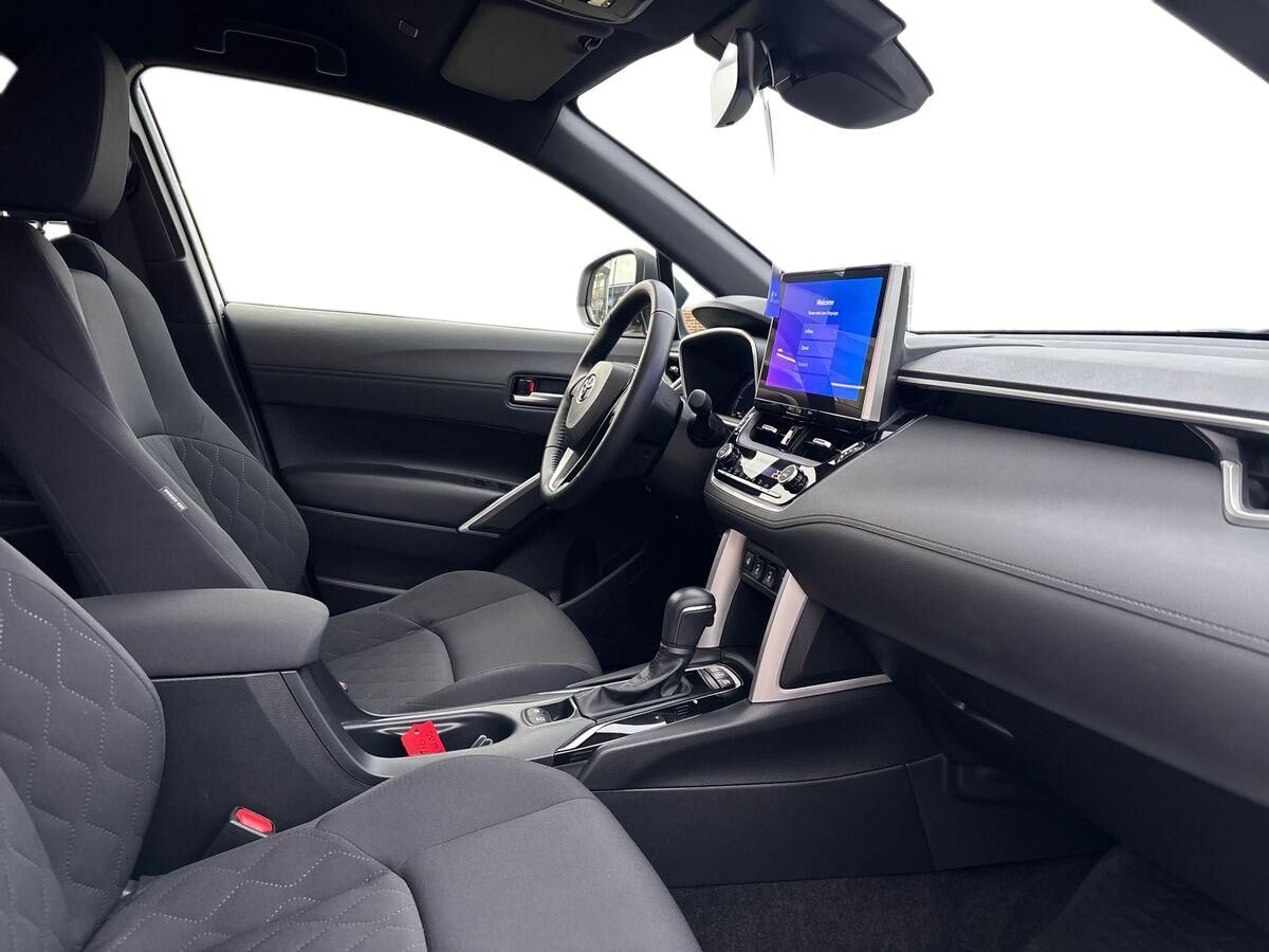 Billede af Toyota Corolla Cross 2,0 Hybrid Style E-CVT 197HK 5d Aut.
