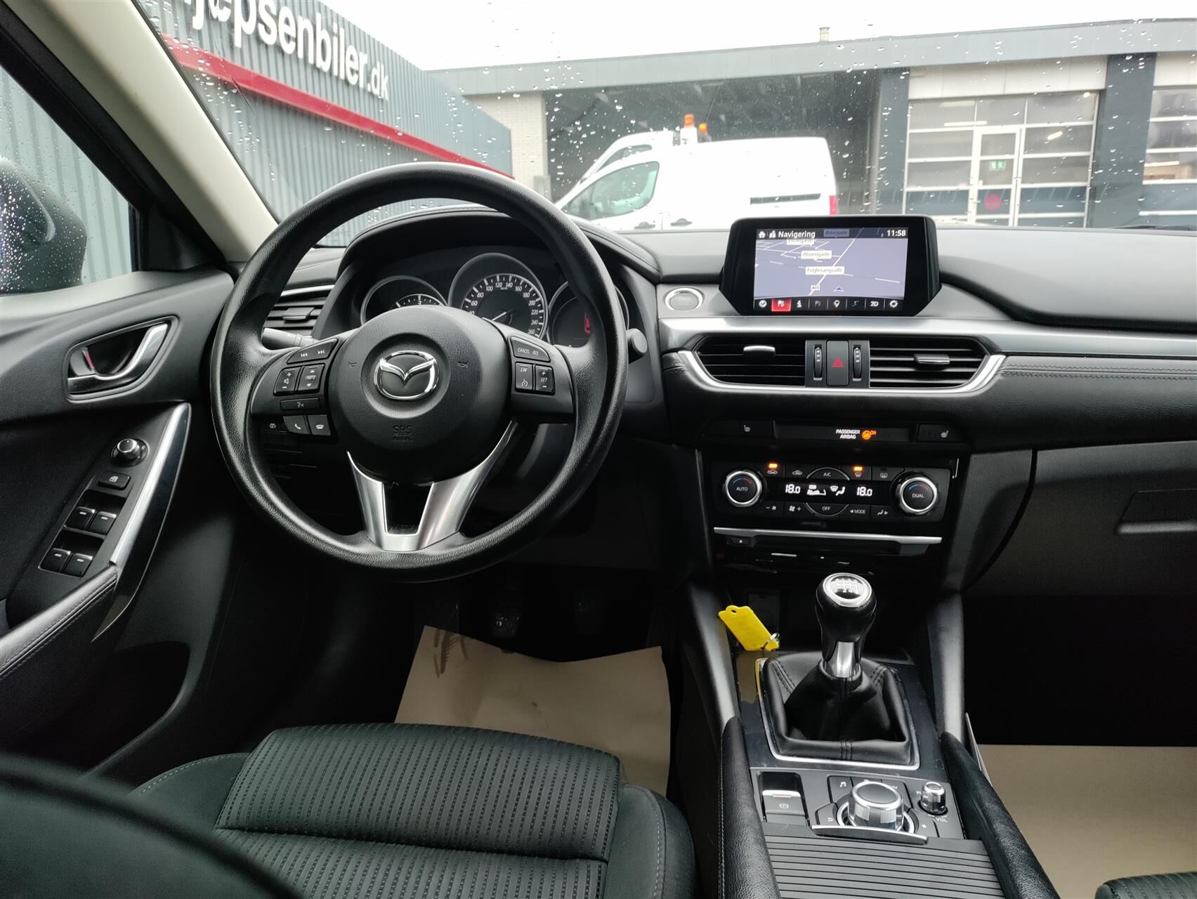 Billede af Mazda 6 2,2 Skyactiv-D Core Business 150HK Stc 6g