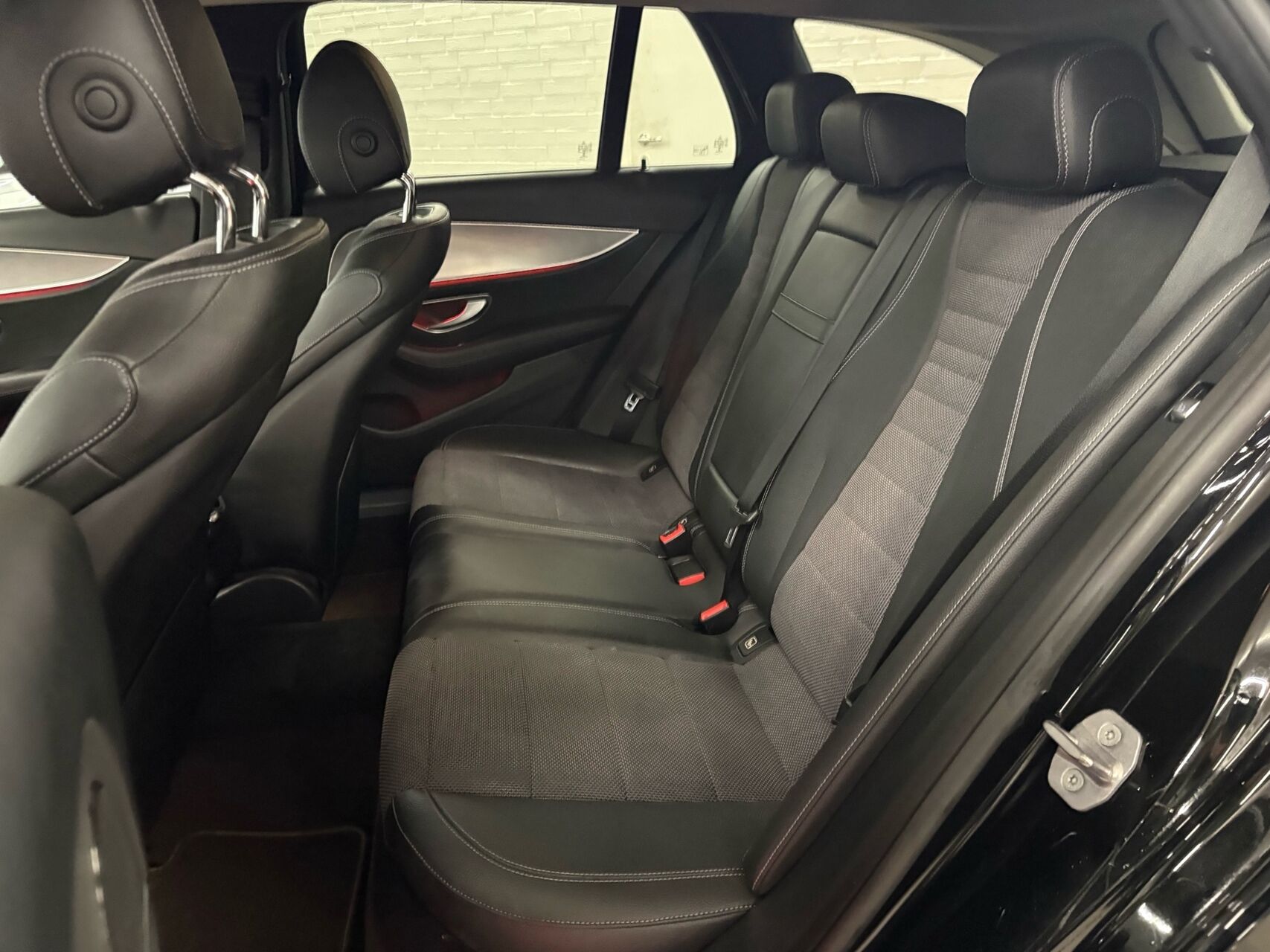 Billede af Mercedes-Benz E220 d T 2,0 D Avantgarde 9G-Tronic 194HK Stc Aut.