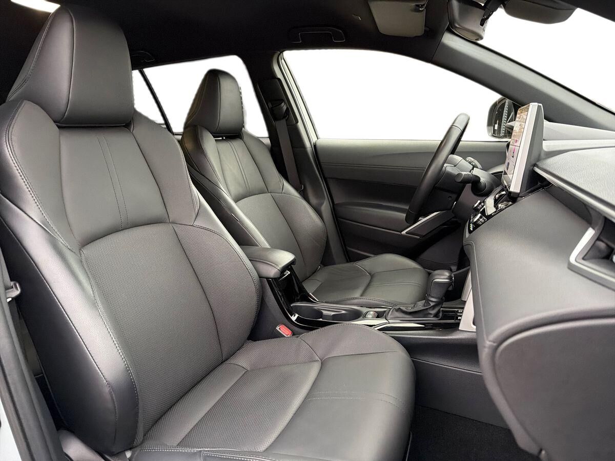 Billede af Toyota Corolla Cross 2,0 Hybrid Elegant E-CVT 197HK 5d Aut.