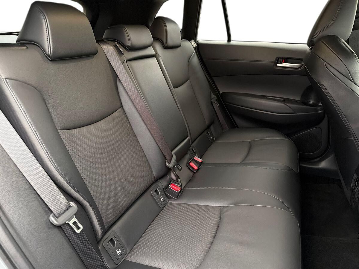 Billede af Toyota Corolla Cross 2,0 Hybrid Elegant E-CVT 197HK 5d Aut.