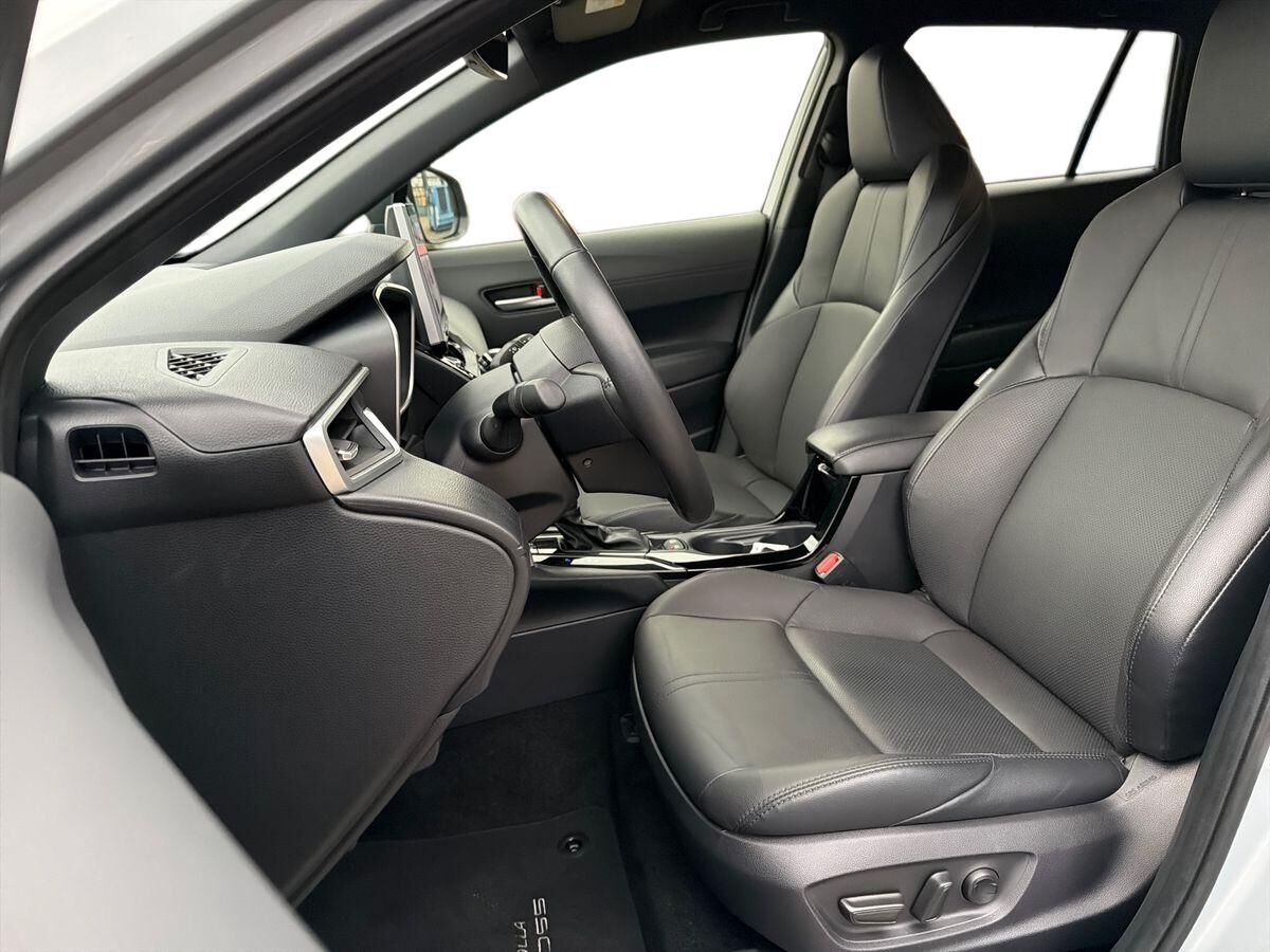 Billede af Toyota Corolla Cross 2,0 Hybrid Elegant E-CVT 197HK 5d Aut.