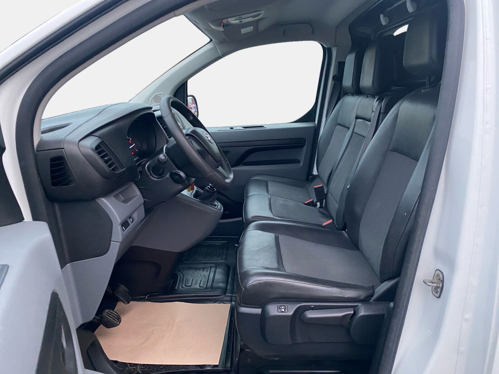 Billede af Toyota Proace Long 2,0 D Comfort 120HK Van 6g