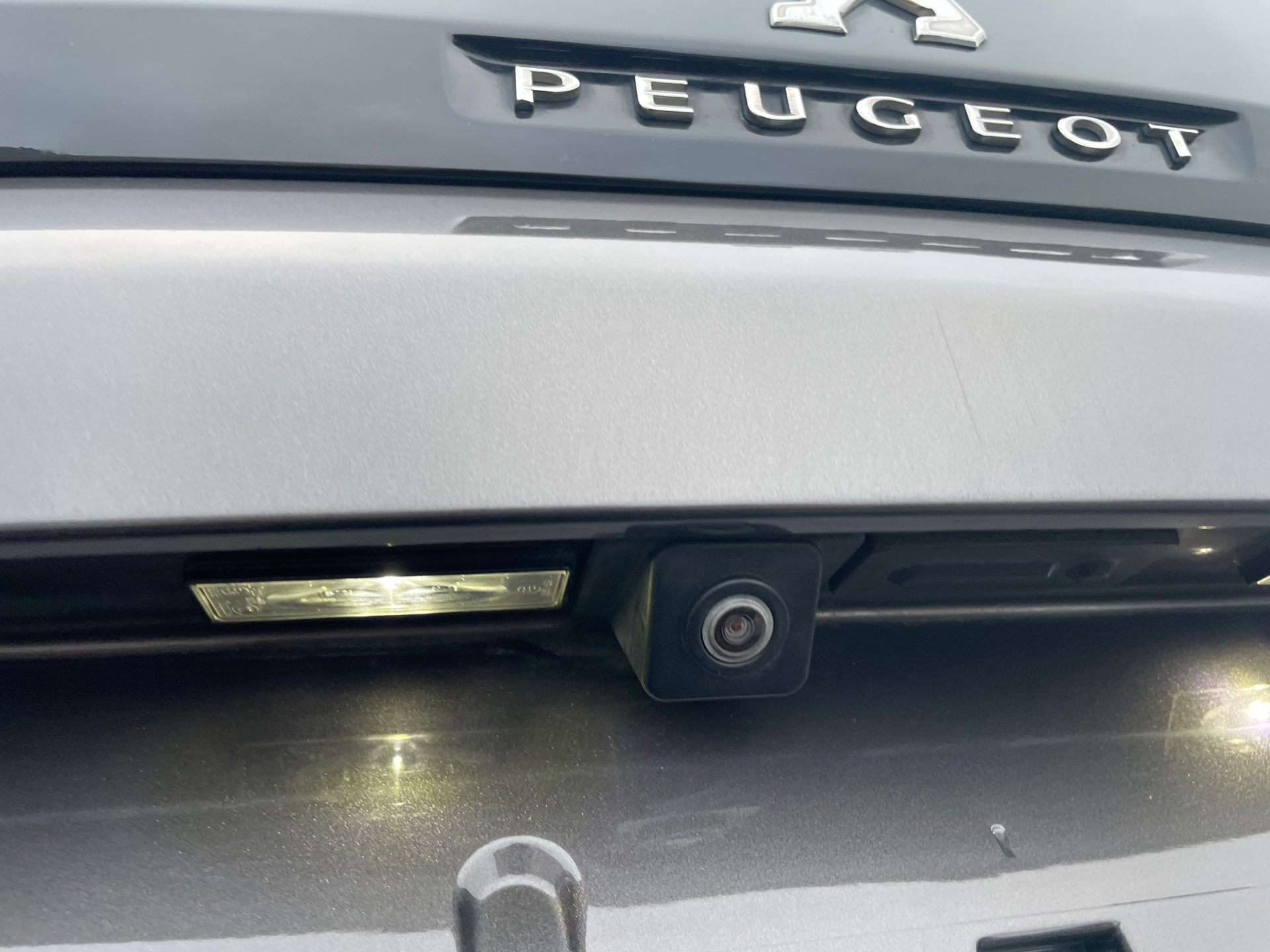 Billede af Peugeot 3008 1,6 PureTech  Plugin-hybrid Allure Pack LTD EAT8 225HK 5d 8g Aut.