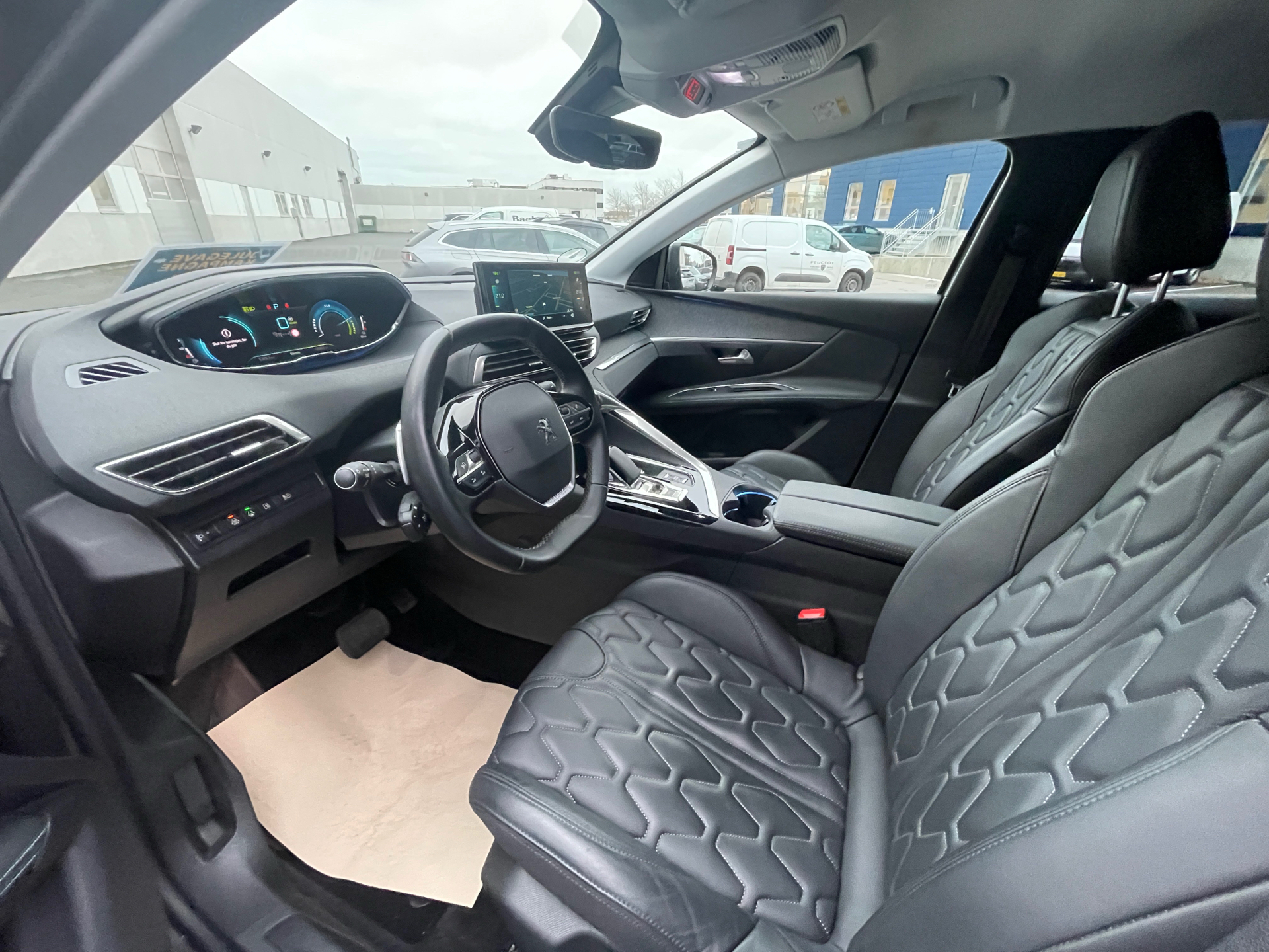 Billede af Peugeot 3008 1,6 PureTech  Plugin-hybrid Allure Pack LTD EAT8 225HK 5d 8g Aut.