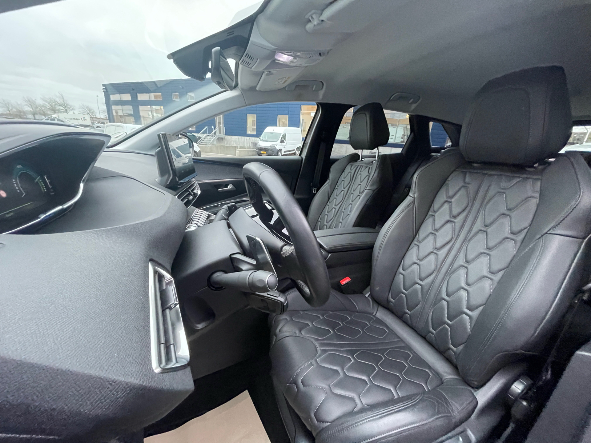 Billede af Peugeot 3008 1,6 PureTech  Plugin-hybrid Allure Pack LTD EAT8 225HK 5d 8g Aut.